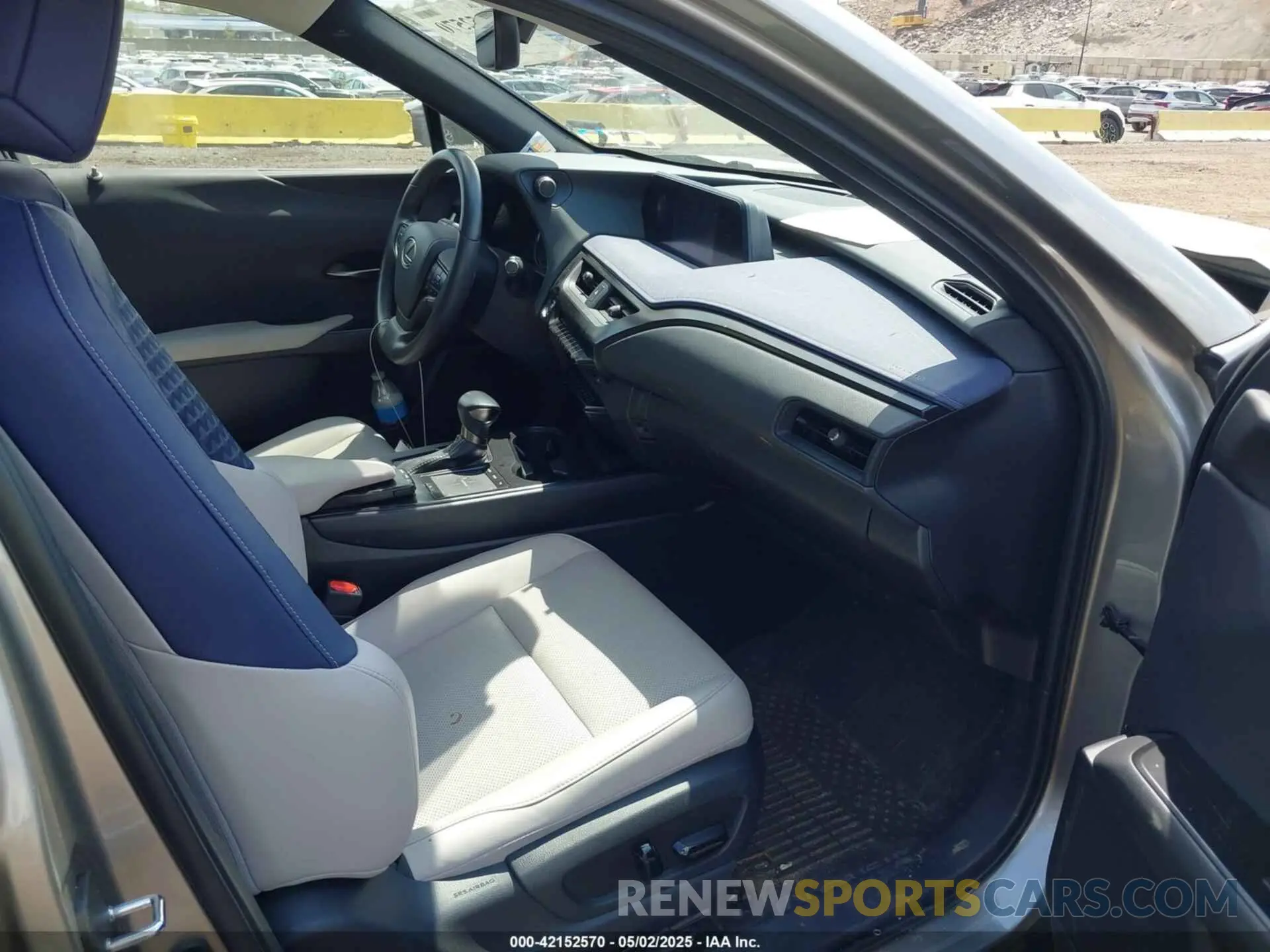 5 Фотография поврежденного автомобиля JTHP9JBHXN2054896 LEXUS UX 250H 2022