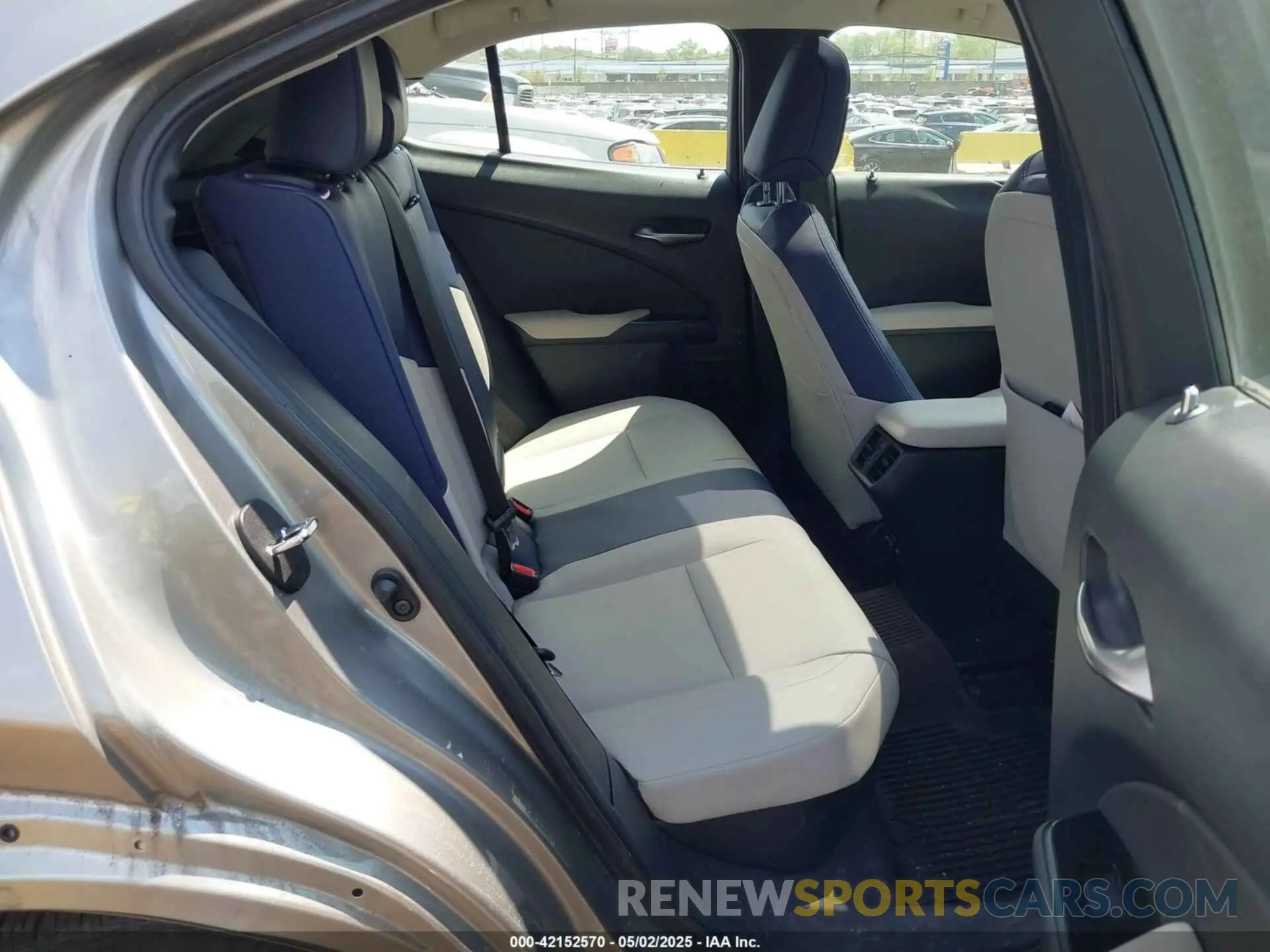 8 Фотография поврежденного автомобиля JTHP9JBHXN2054896 LEXUS UX 250H 2022