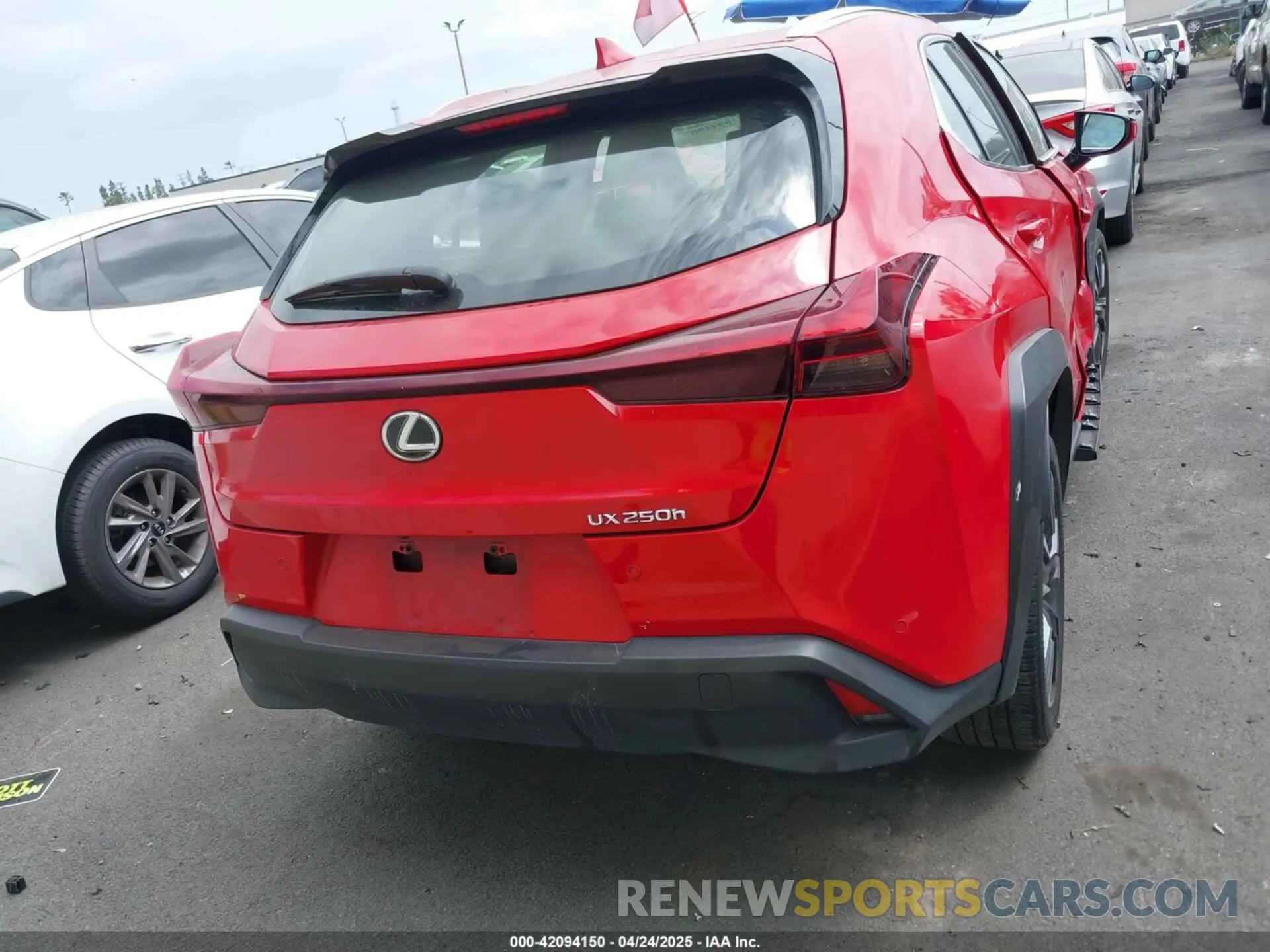 16 Фотография поврежденного автомобиля JTHX6JBH8P2147752 LEXUS UX 250H 2023
