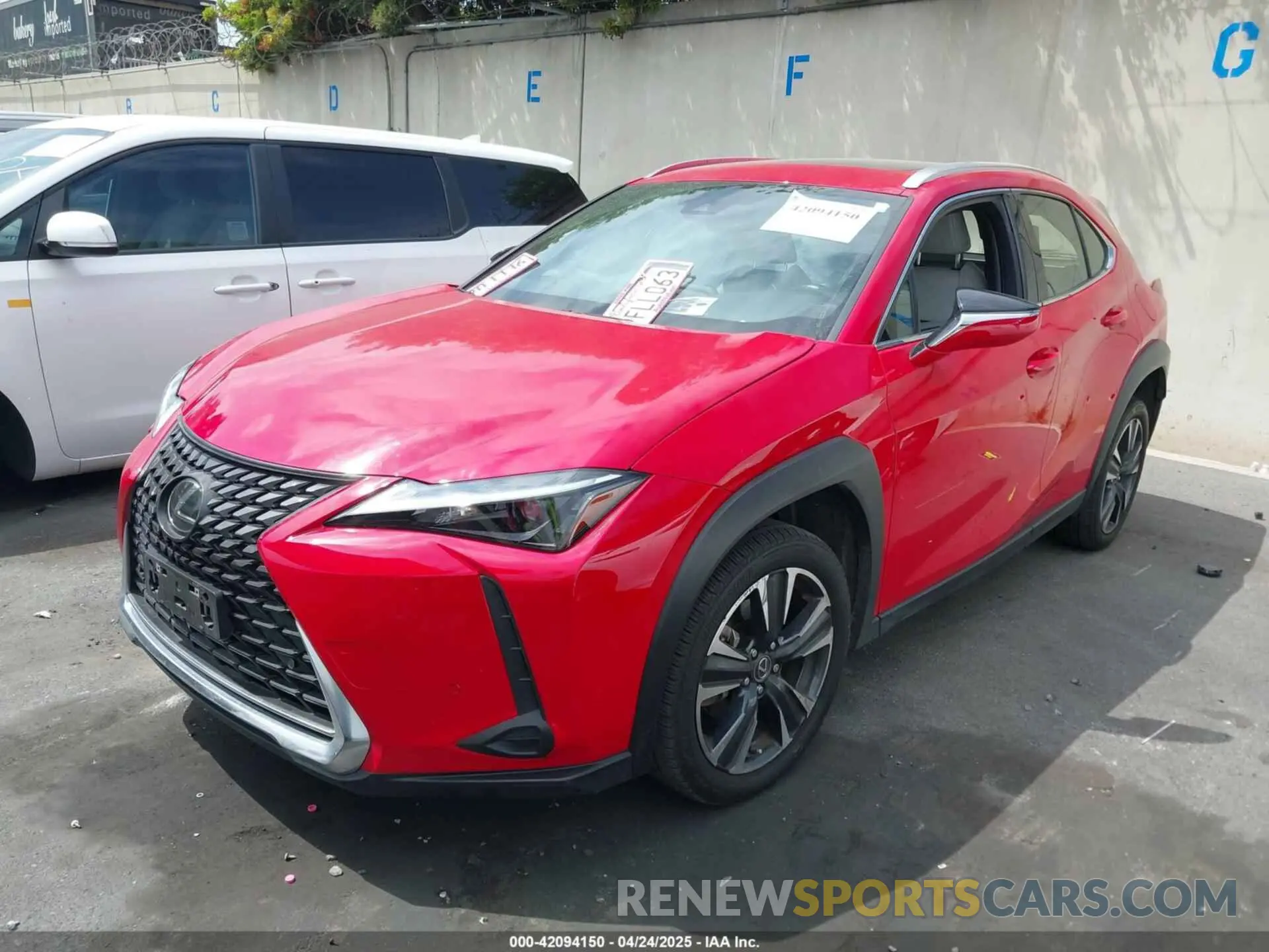 2 Фотография поврежденного автомобиля JTHX6JBH8P2147752 LEXUS UX 250H 2023
