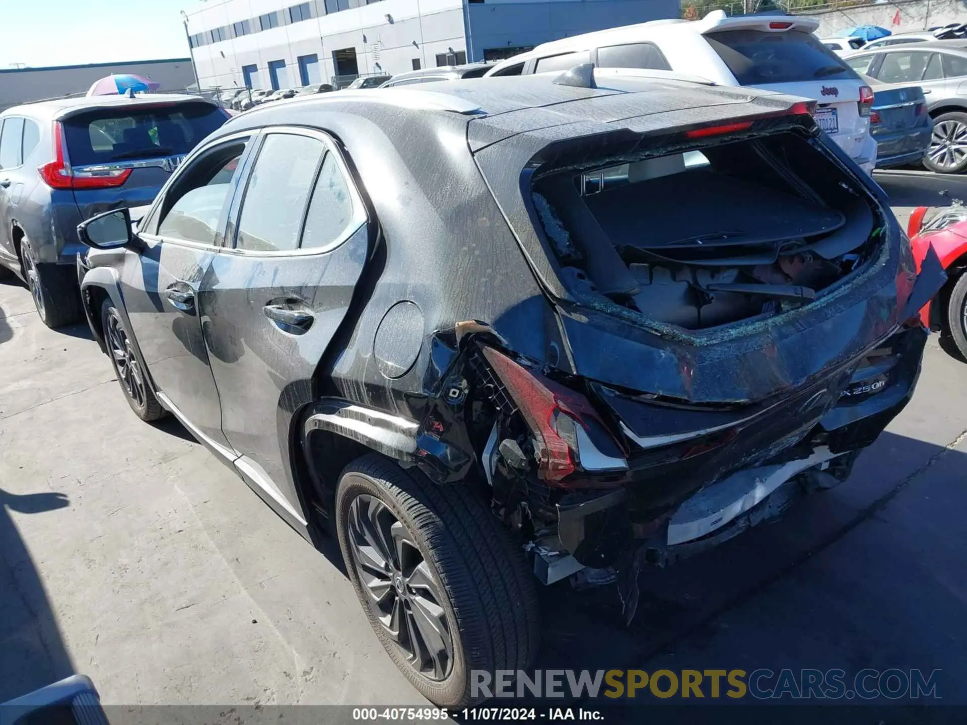3 Фотография поврежденного автомобиля JTHX6JBH9P2137537 LEXUS UX 250H 2023