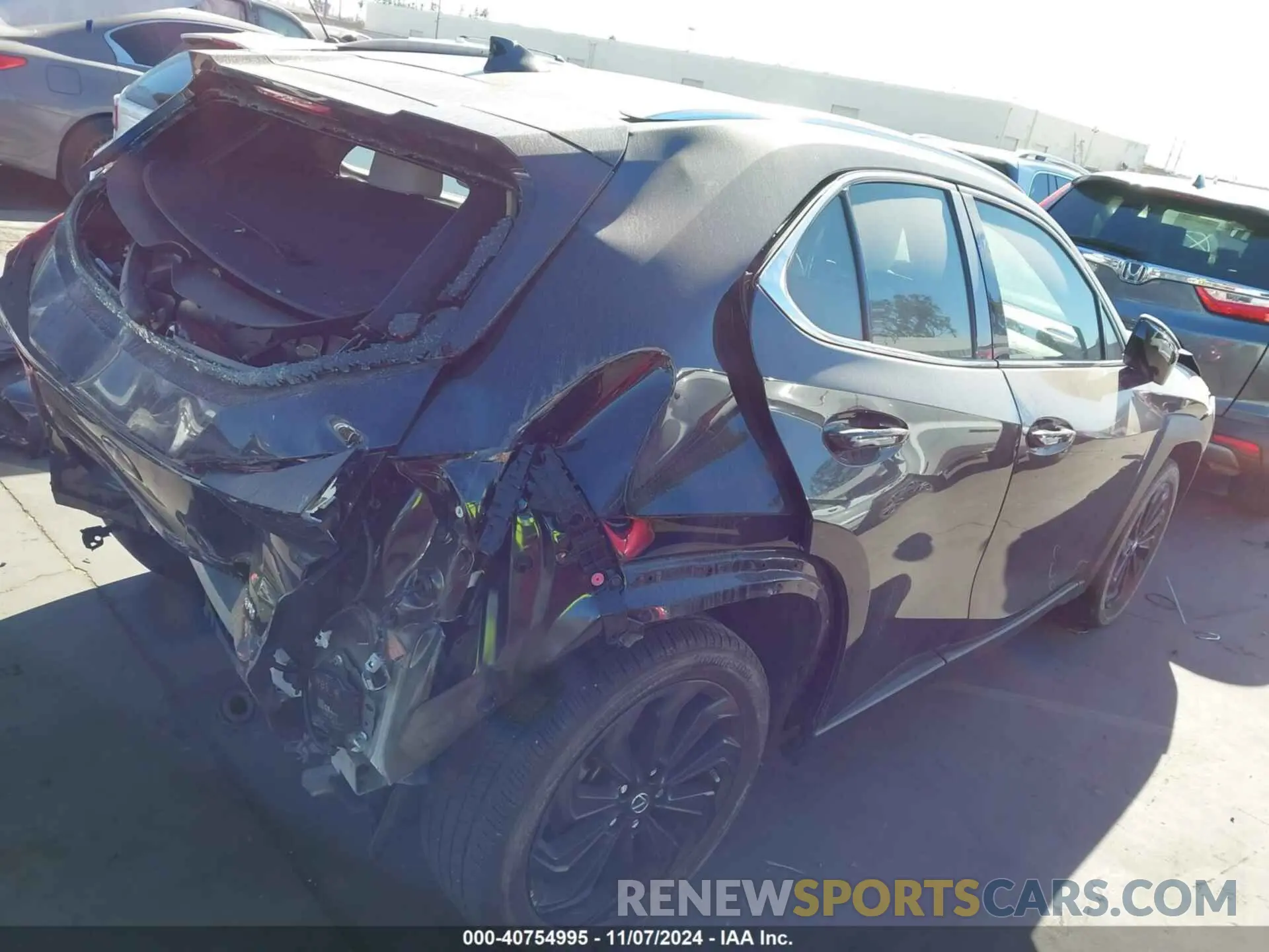 4 Фотография поврежденного автомобиля JTHX6JBH9P2137537 LEXUS UX 250H 2023