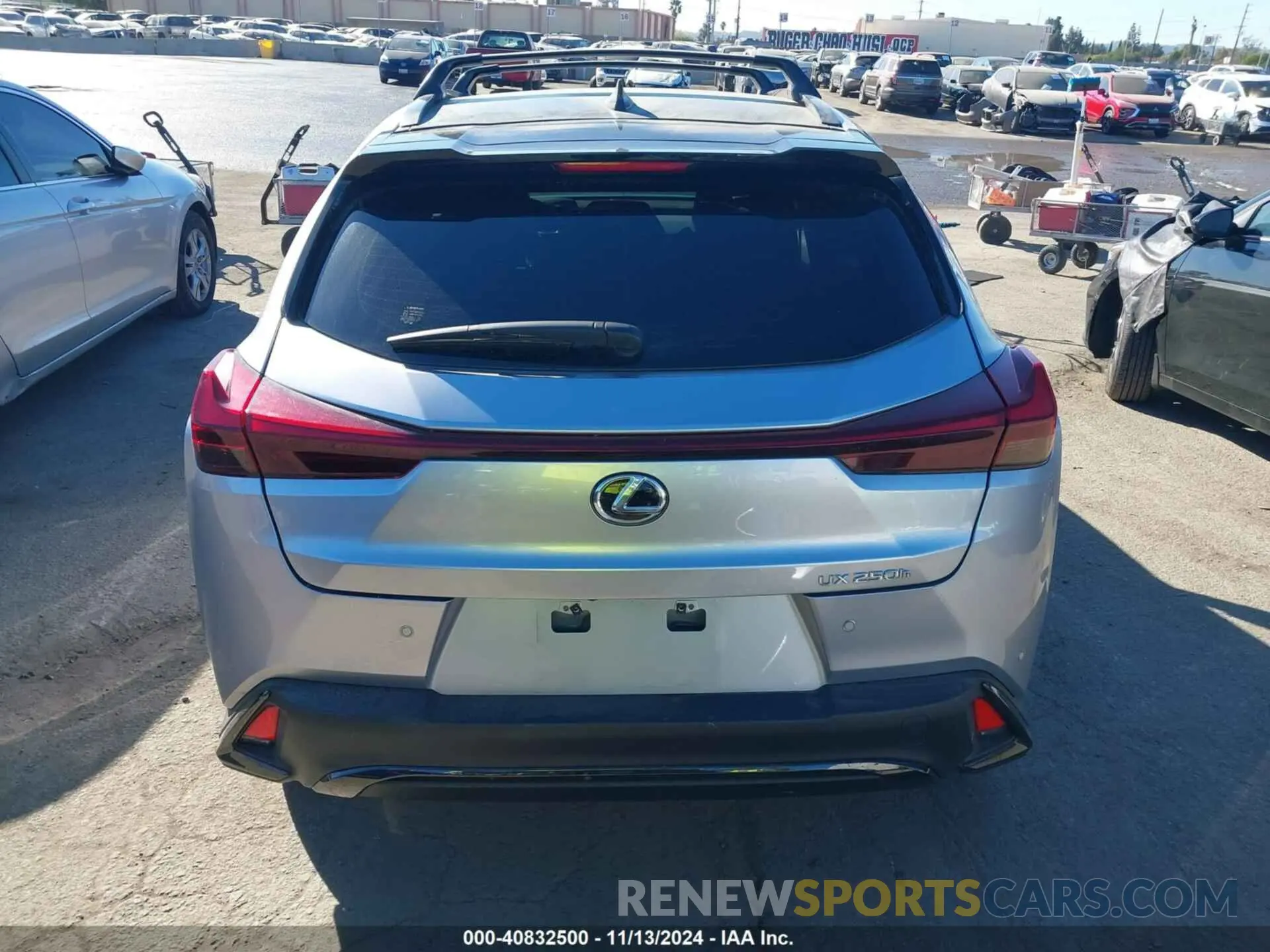 17 Фотография поврежденного автомобиля JTHB6JBH3R2180736 LEXUS UX 250H 2024