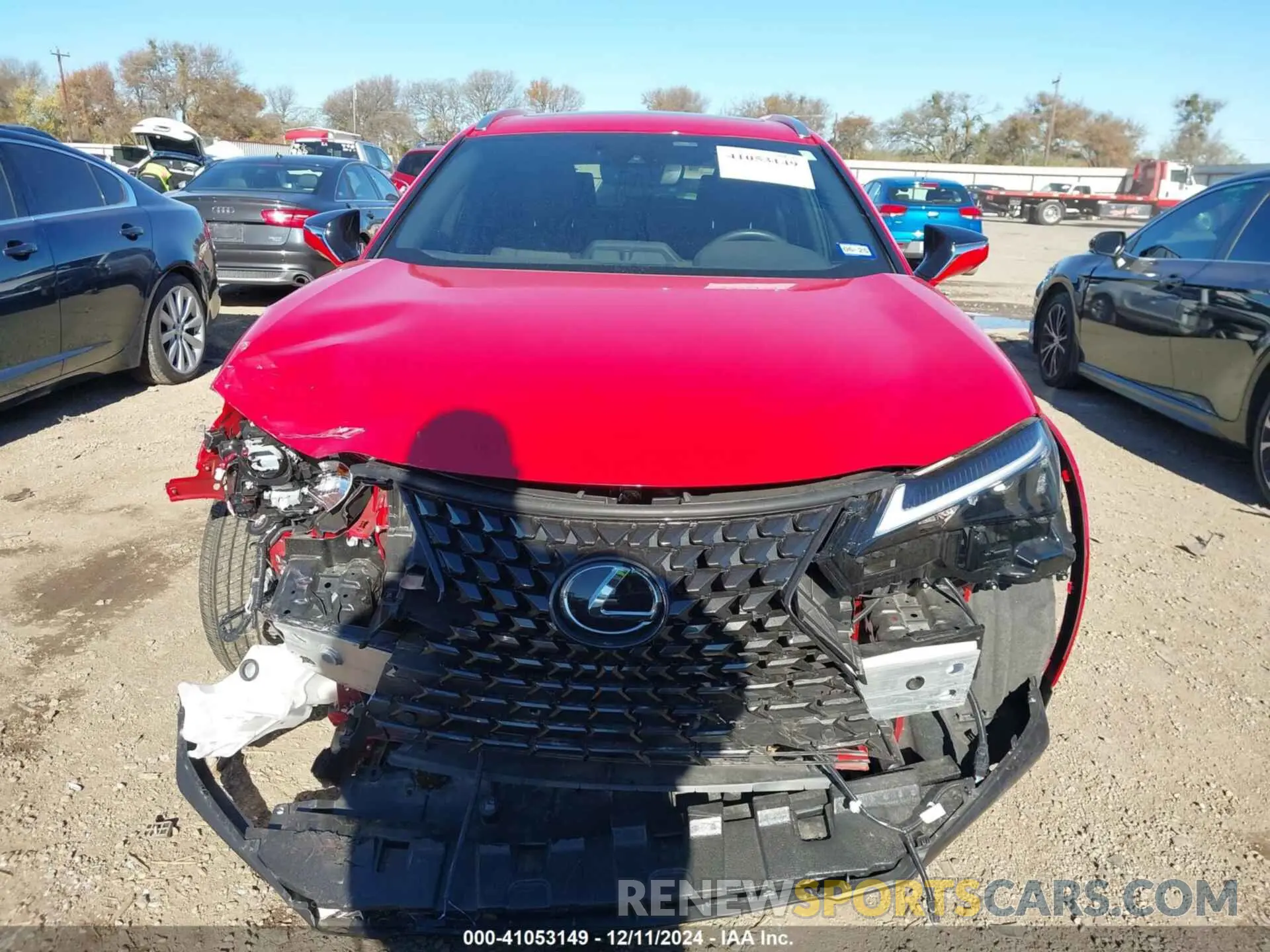 12 Фотография поврежденного автомобиля JTHP6JBH5R2161238 LEXUS UX 250H 2024
