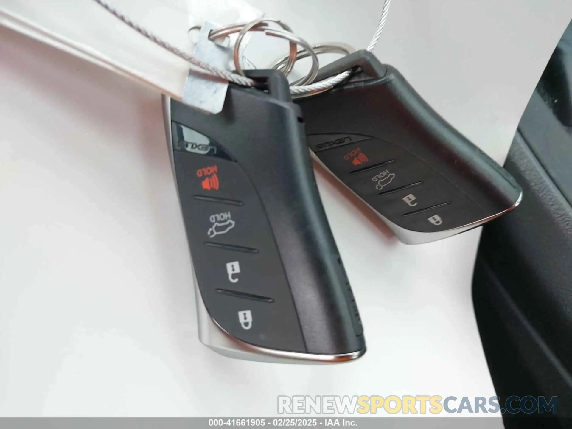 11 Фотография поврежденного автомобиля JTHP9JBH8R2079284 LEXUS UX 250H 2024