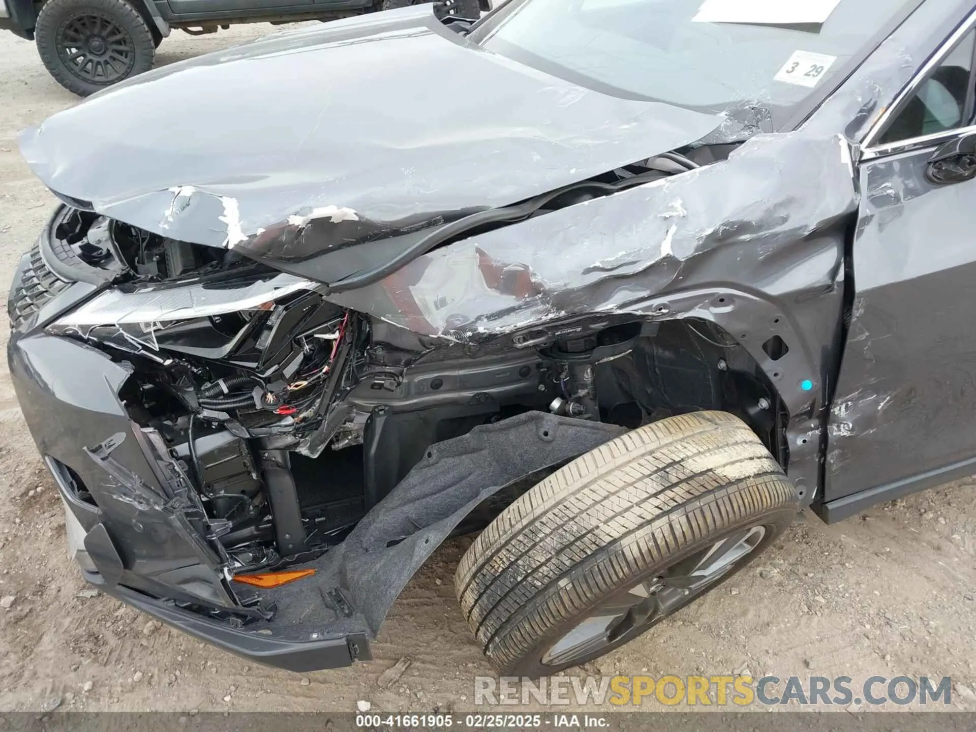 17 Фотография поврежденного автомобиля JTHP9JBH8R2079284 LEXUS UX 250H 2024