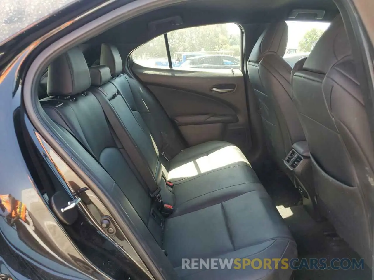 10 Фотография поврежденного автомобиля JTHE9JBH2N2056763 LEXUS UX 250H BA 2022
