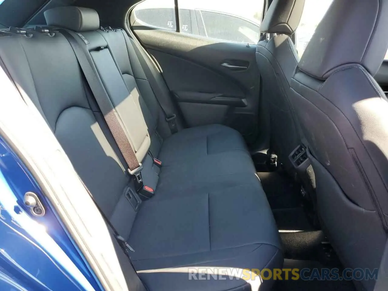 6 Фотография поврежденного автомобиля JTHP9JBH6N2060050 LEXUS UX 250H BA 2022