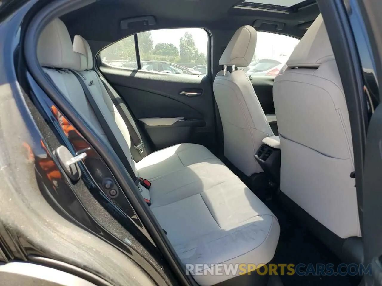 11 Photograph of a damaged car JTHX6JBH3R2184419 LEXUS UX 250H BA 2024