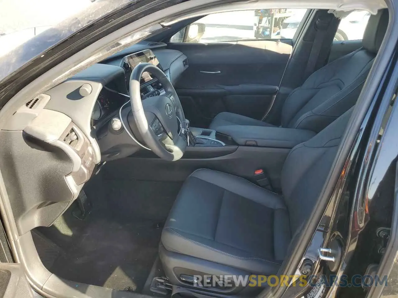 7 Фотография поврежденного автомобиля JTHX6JBH4R2192156 LEXUS UX 250H BA 2024