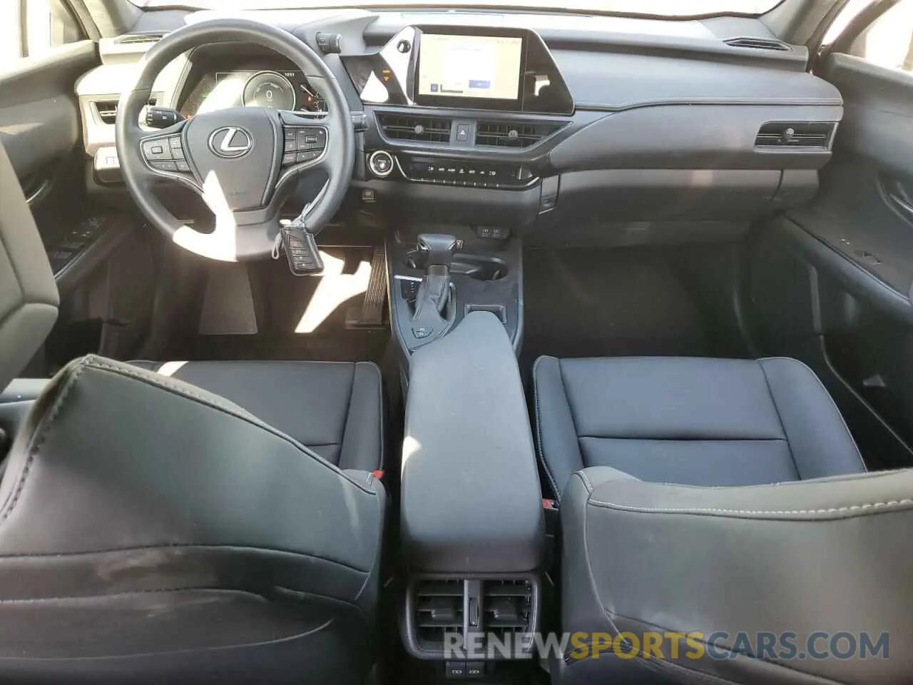 8 Фотография поврежденного автомобиля JTHX6JBH4R2192156 LEXUS UX 250H BA 2024