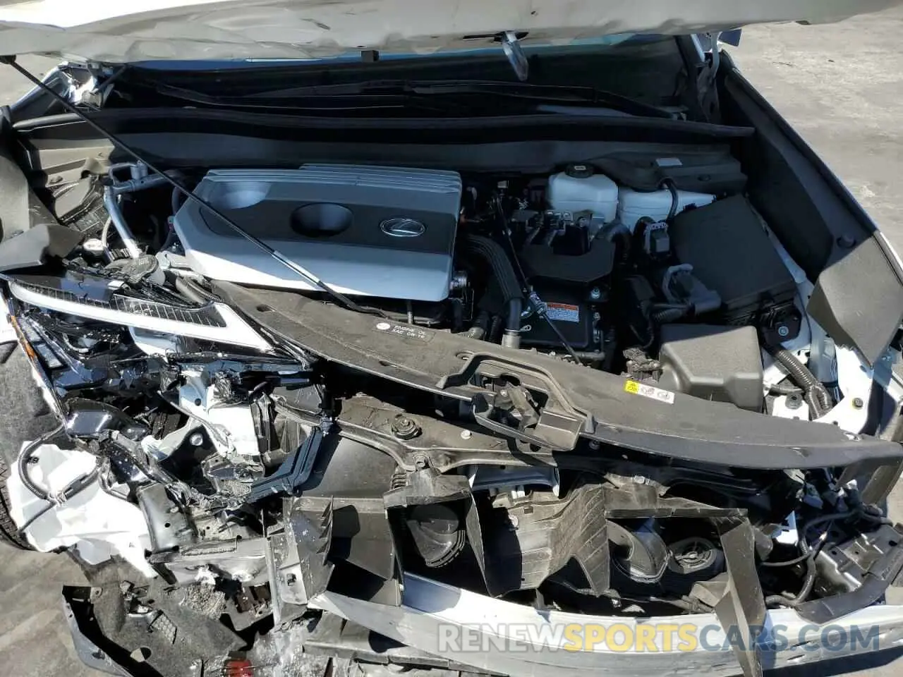 12 Фотография поврежденного автомобиля JTHX6JBH7R2189588 LEXUS UX 250H BA 2024