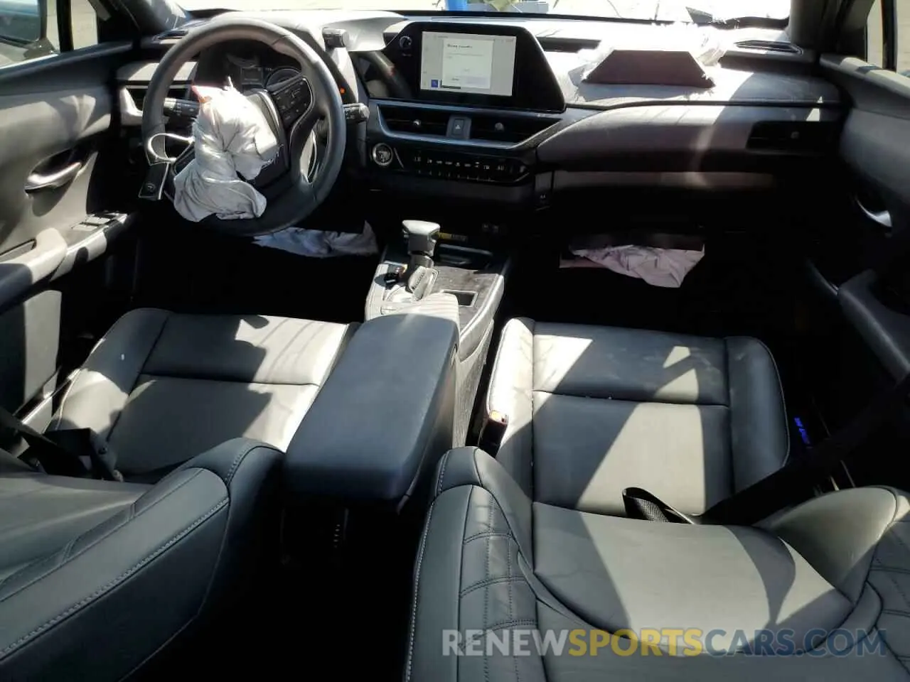 8 Фотография поврежденного автомобиля JTHX6JBH7R2189588 LEXUS UX 250H BA 2024