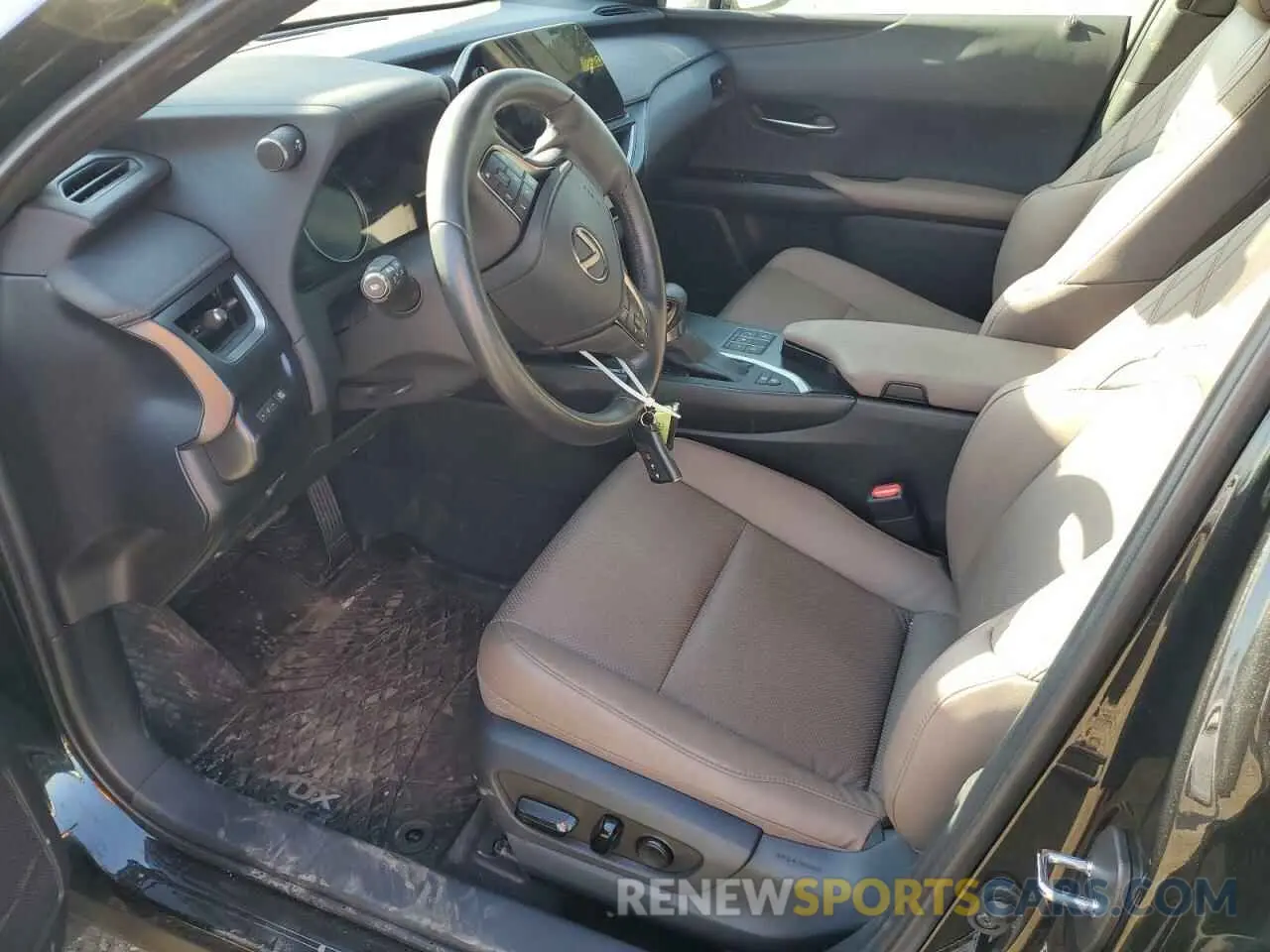 7 Фотография поврежденного автомобиля JTHP9JBH3P2063426 LEXUS UX 250H PR 2023