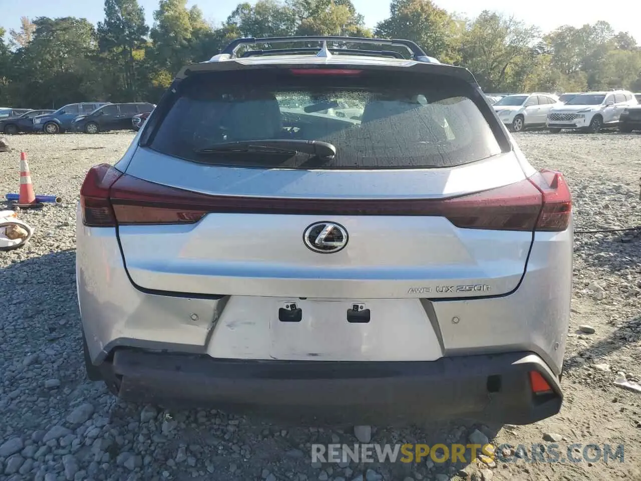 6 Фотография поврежденного автомобиля JTHP9JBH6P2068037 LEXUS UX 250H PR 2023