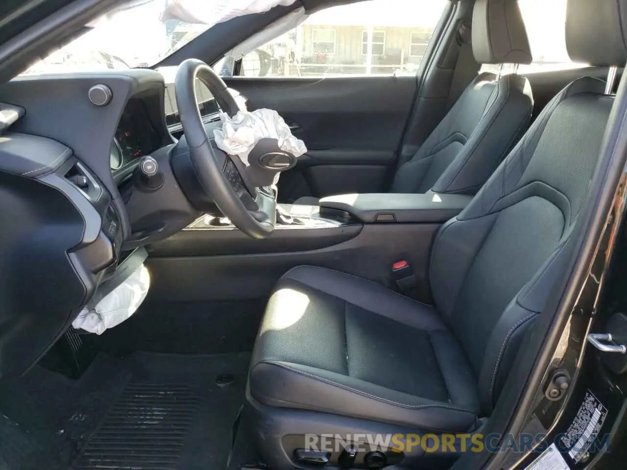 7 Фотография поврежденного автомобиля JTHP9JBHXR2078332 LEXUS UX 250H PR 2024