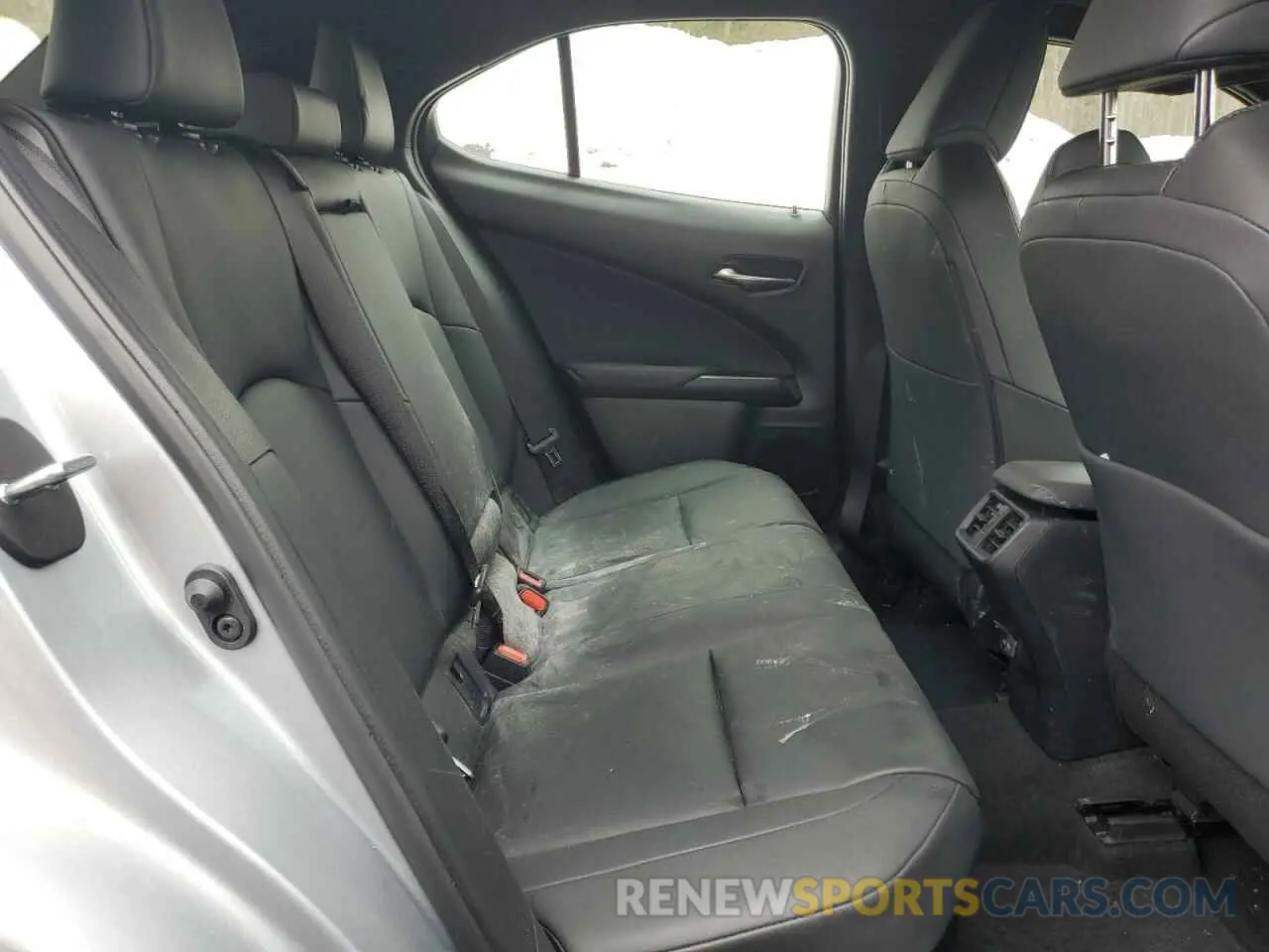 11 Фотография поврежденного автомобиля JTHUCJDH3S2002460 LEXUS UX 300H BA 2025
