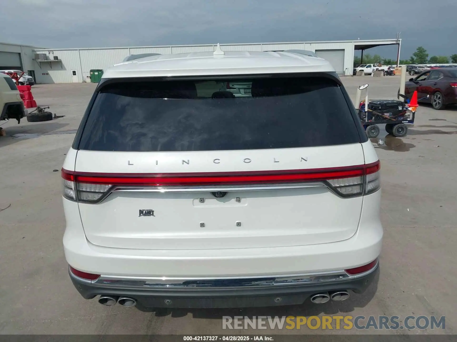 16 Photograph of a damaged car 5LM5J7WC1LGL28593 LINCOLN AVIATOR 2020