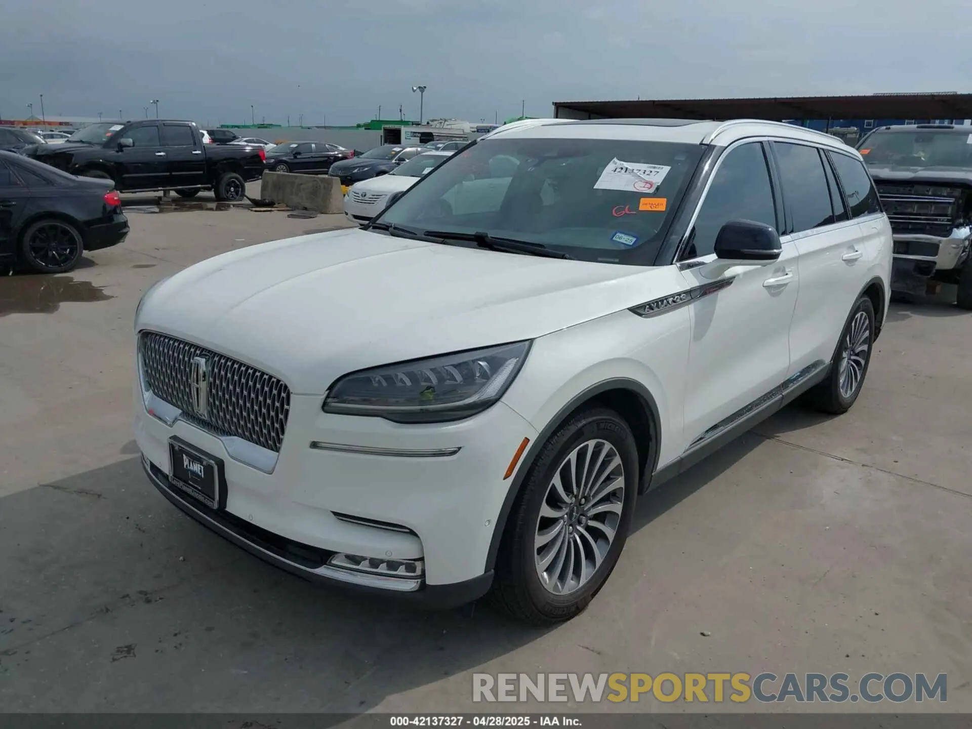 2 Photograph of a damaged car 5LM5J7WC1LGL28593 LINCOLN AVIATOR 2020