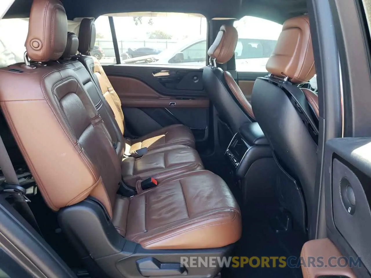 11 Фотография поврежденного автомобиля 5LM5J7WC3LGL28451 LINCOLN AVIATOR 2020