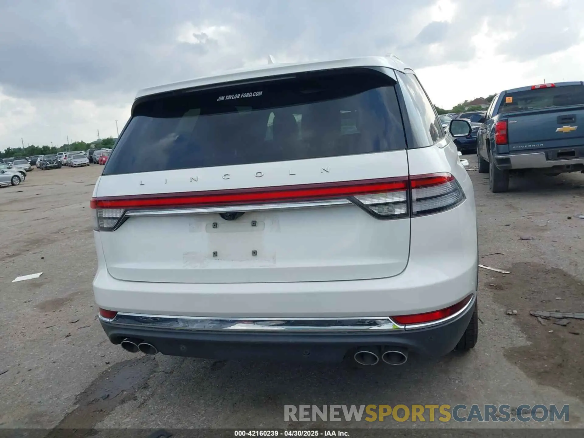 16 Photograph of a damaged car 5LM5J7WC8LGL36710 LINCOLN AVIATOR 2020