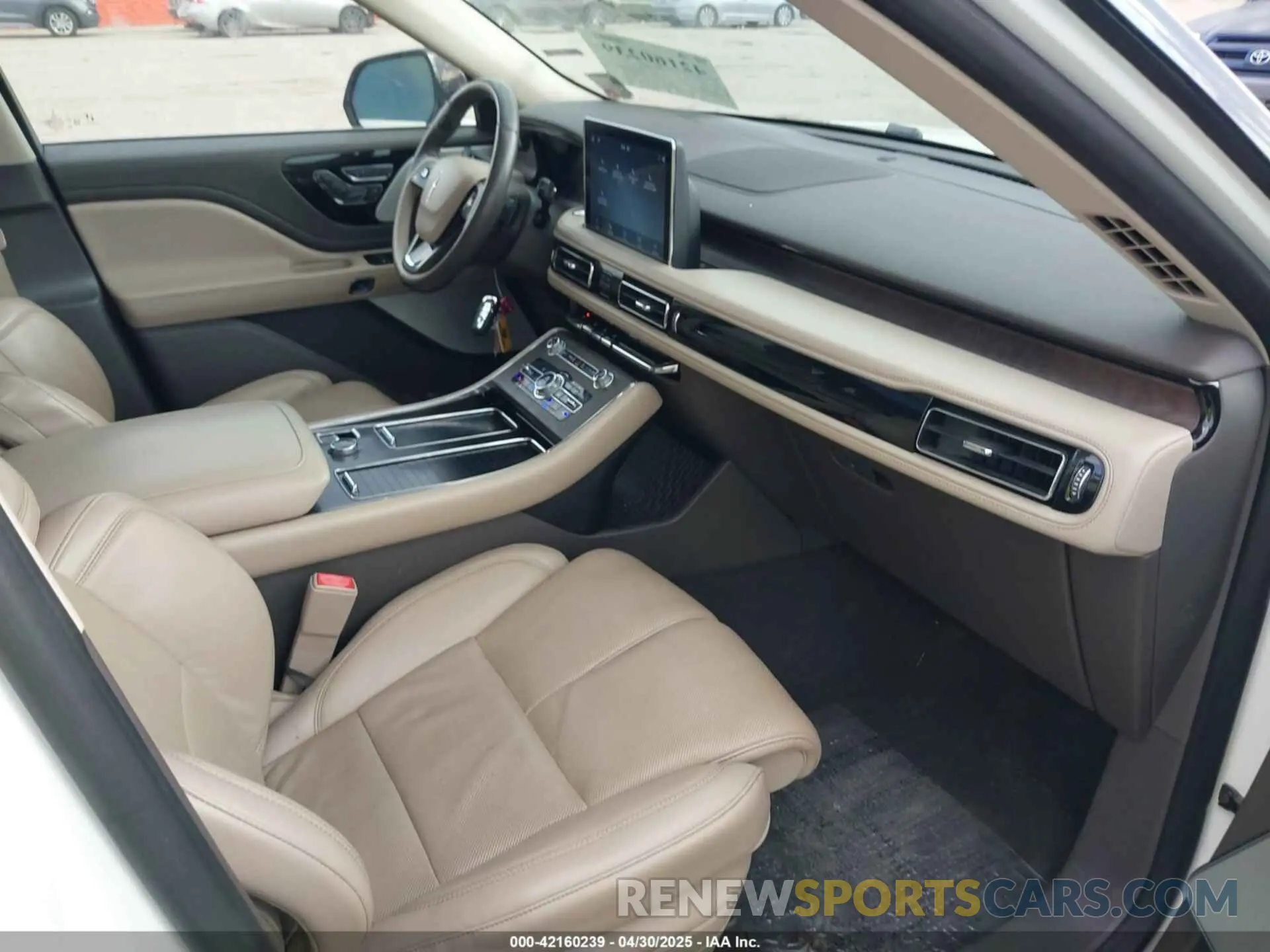 5 Photograph of a damaged car 5LM5J7WC8LGL36710 LINCOLN AVIATOR 2020