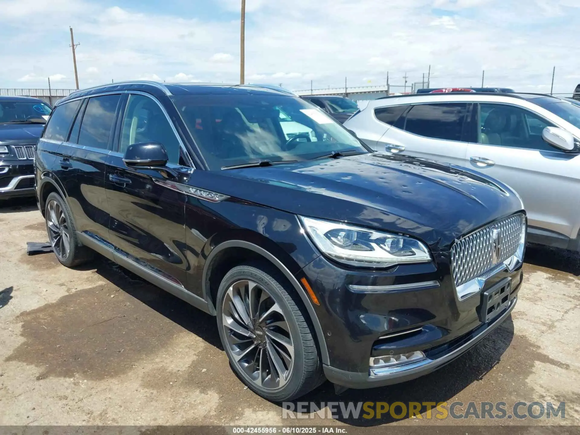 1 Фотография поврежденного автомобиля 5LM5J7XC0LGL00556 LINCOLN AVIATOR 2020