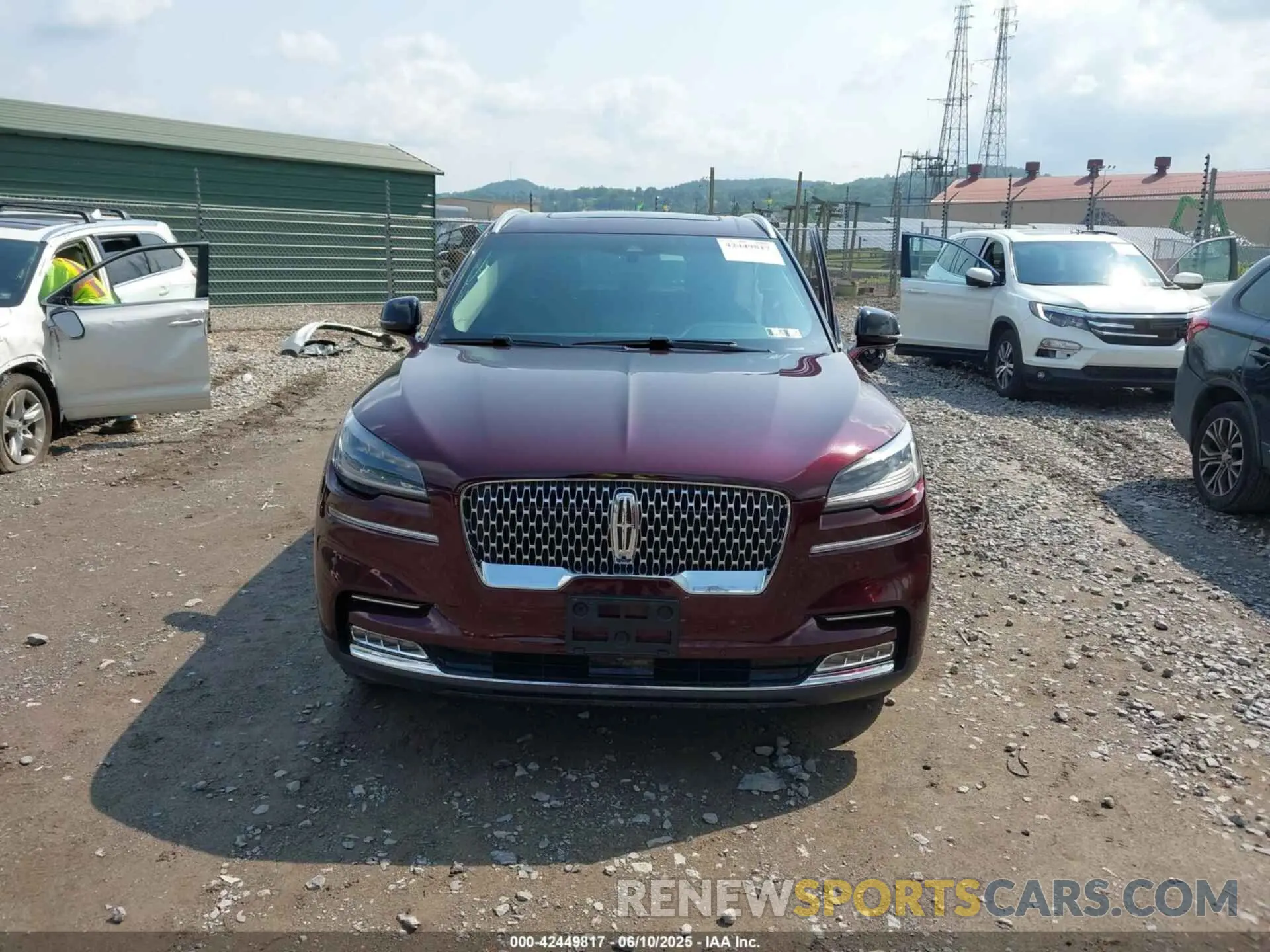 12 Photograph of a damaged car 5LM5J7XC1LGL05121 LINCOLN AVIATOR 2020