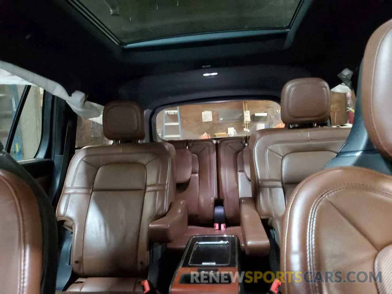 10 Фотография поврежденного автомобиля 5LM5J7XC3LGL16380 LINCOLN AVIATOR 2020
