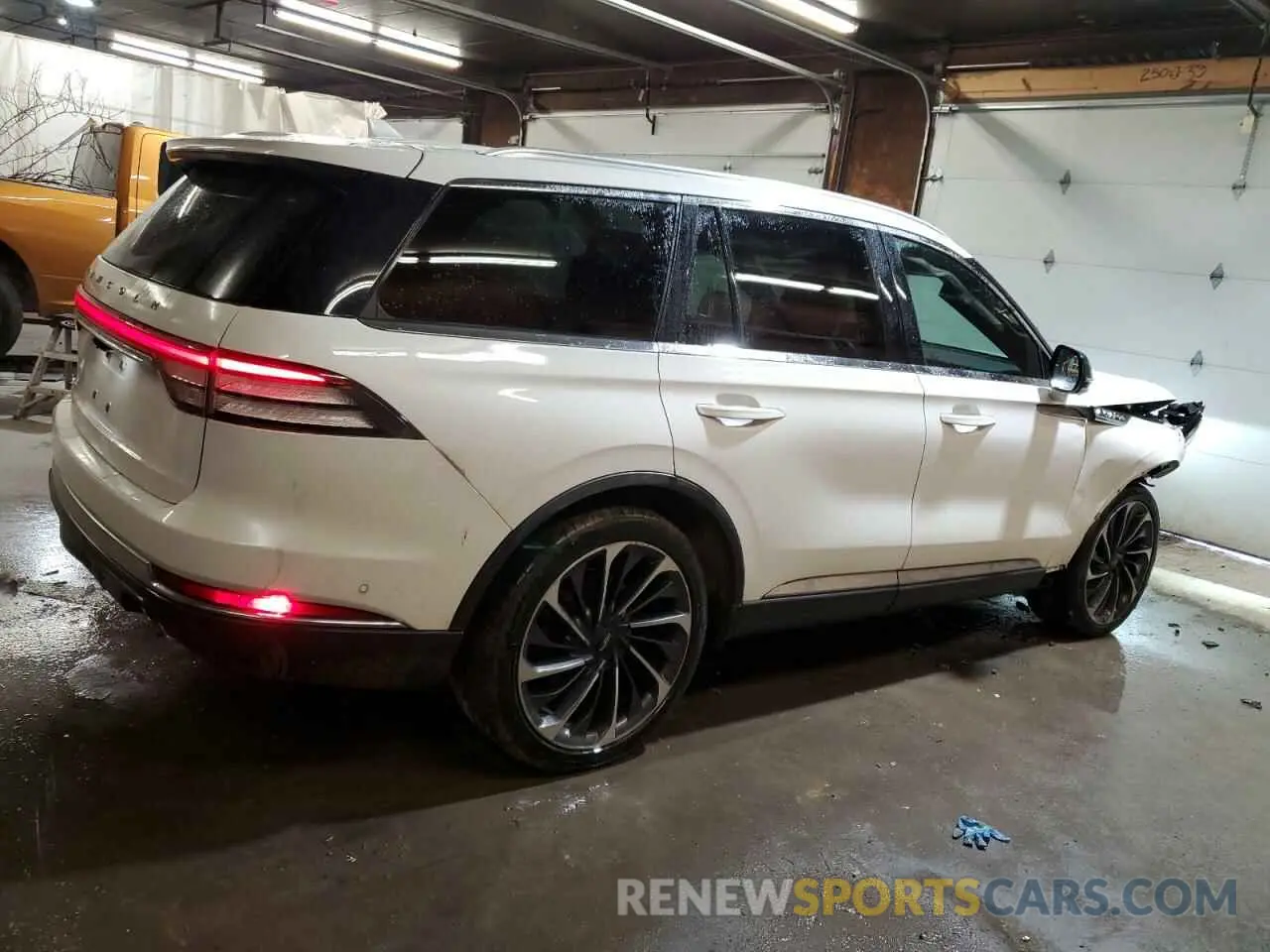 3 Фотография поврежденного автомобиля 5LM5J7XC3LGL16380 LINCOLN AVIATOR 2020