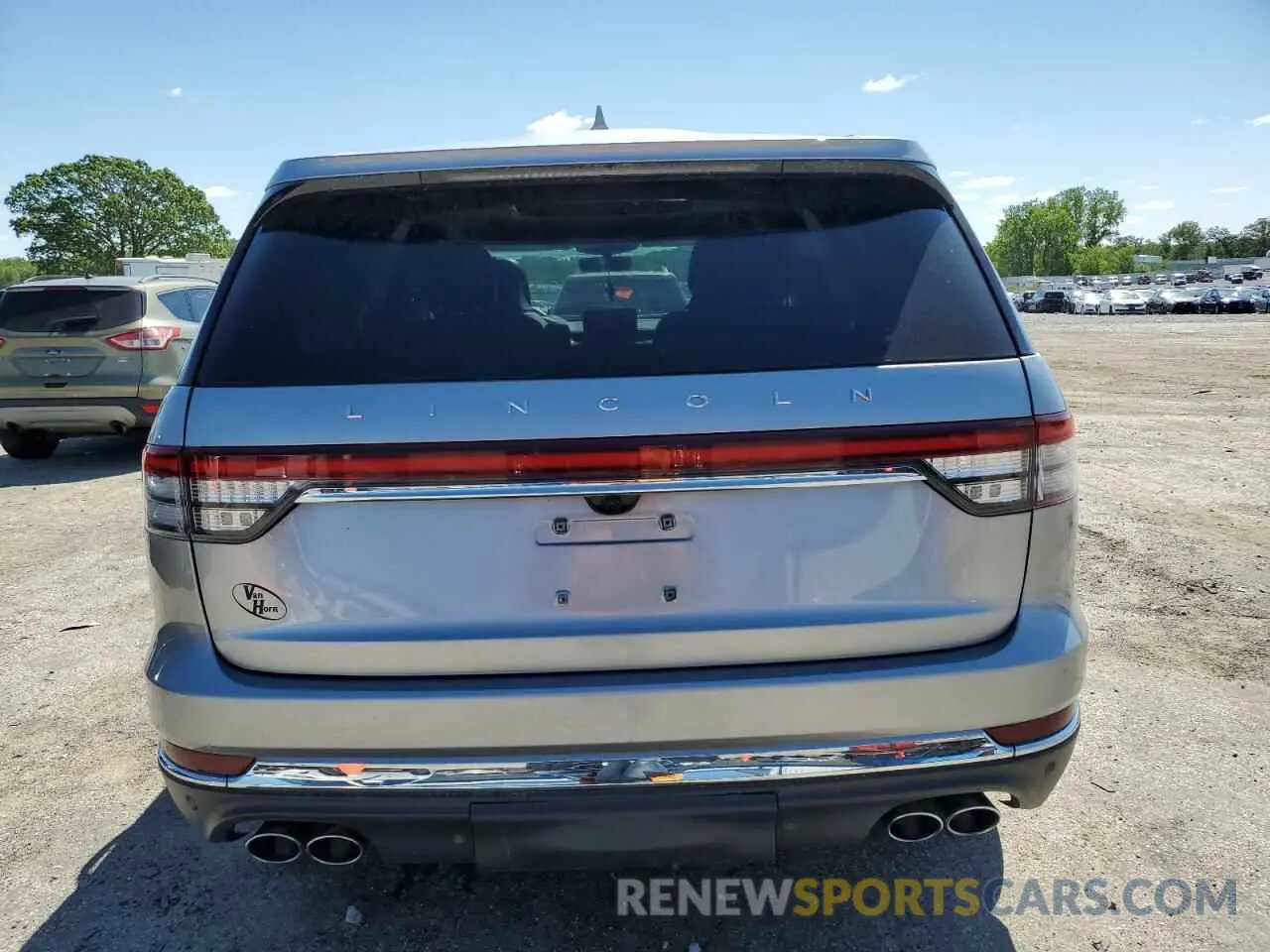 6 Photograph of a damaged car 5LM5J7XC4LGL20616 LINCOLN AVIATOR 2020