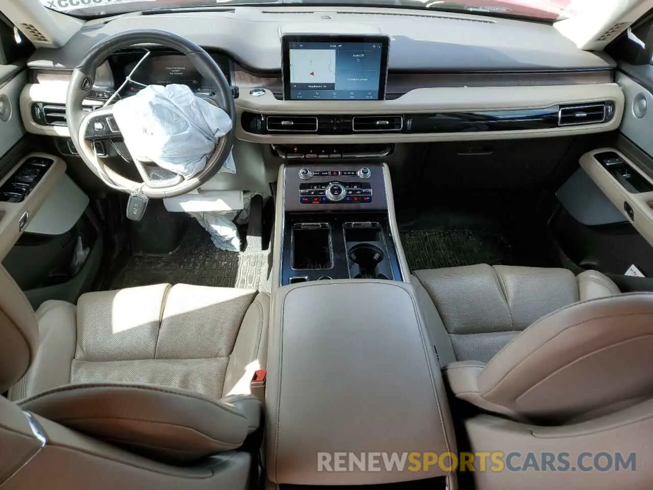 8 Photograph of a damaged car 5LM5J7XC5LGL26697 LINCOLN AVIATOR 2020