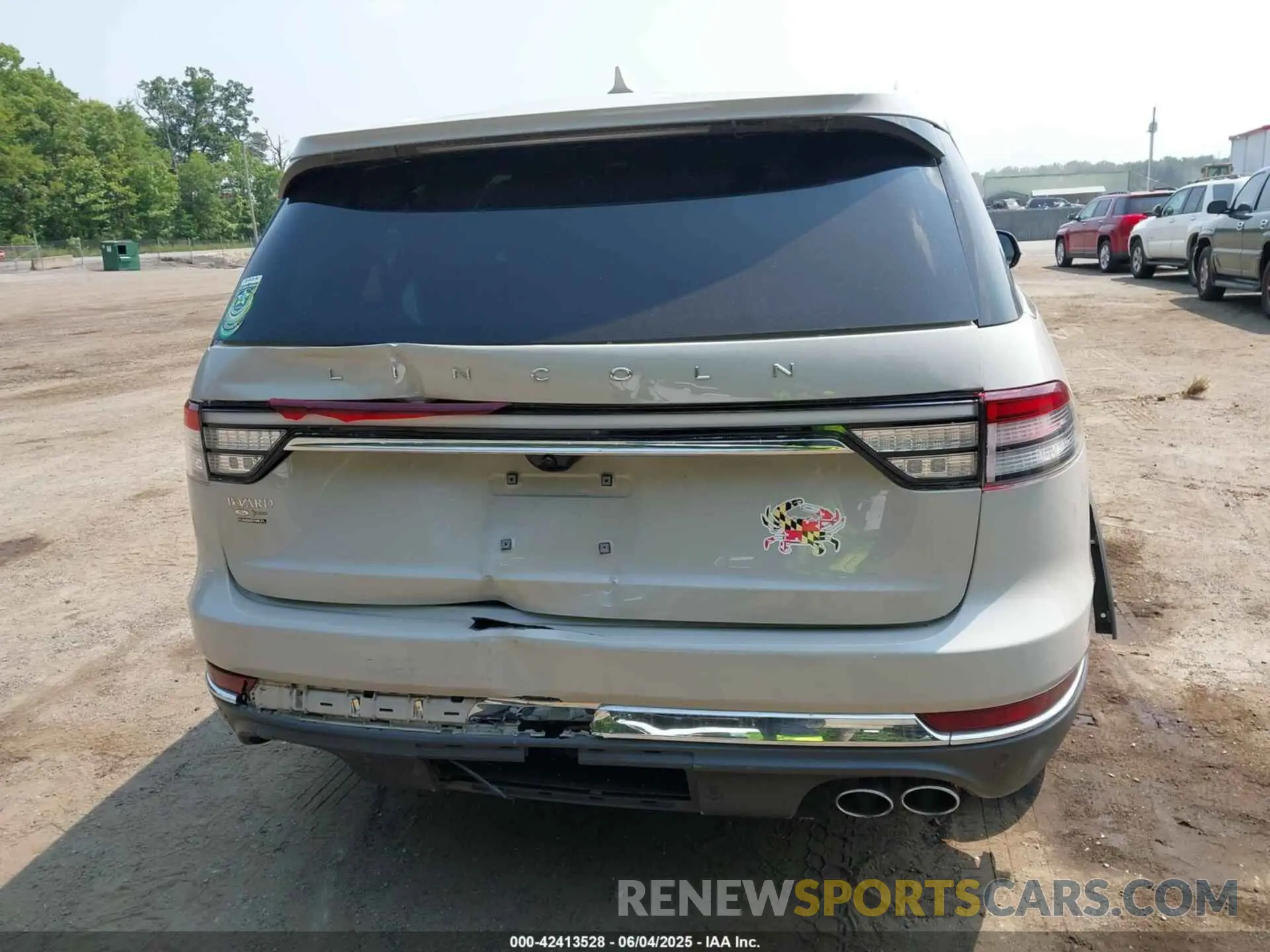16 Photograph of a damaged car 5LM5J7XC8LGL00255 LINCOLN AVIATOR 2020