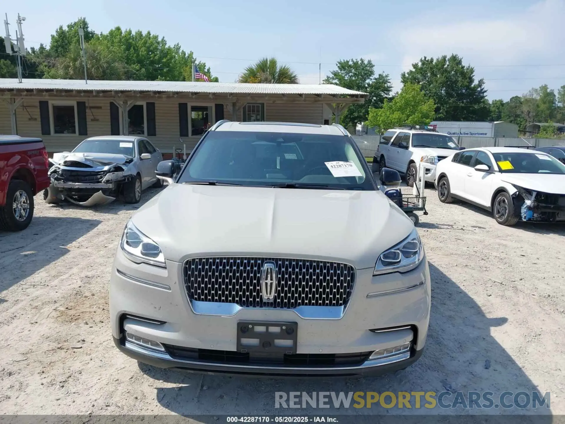 12 Photograph of a damaged car 5LM5J7XC9LGL14438 LINCOLN AVIATOR 2020