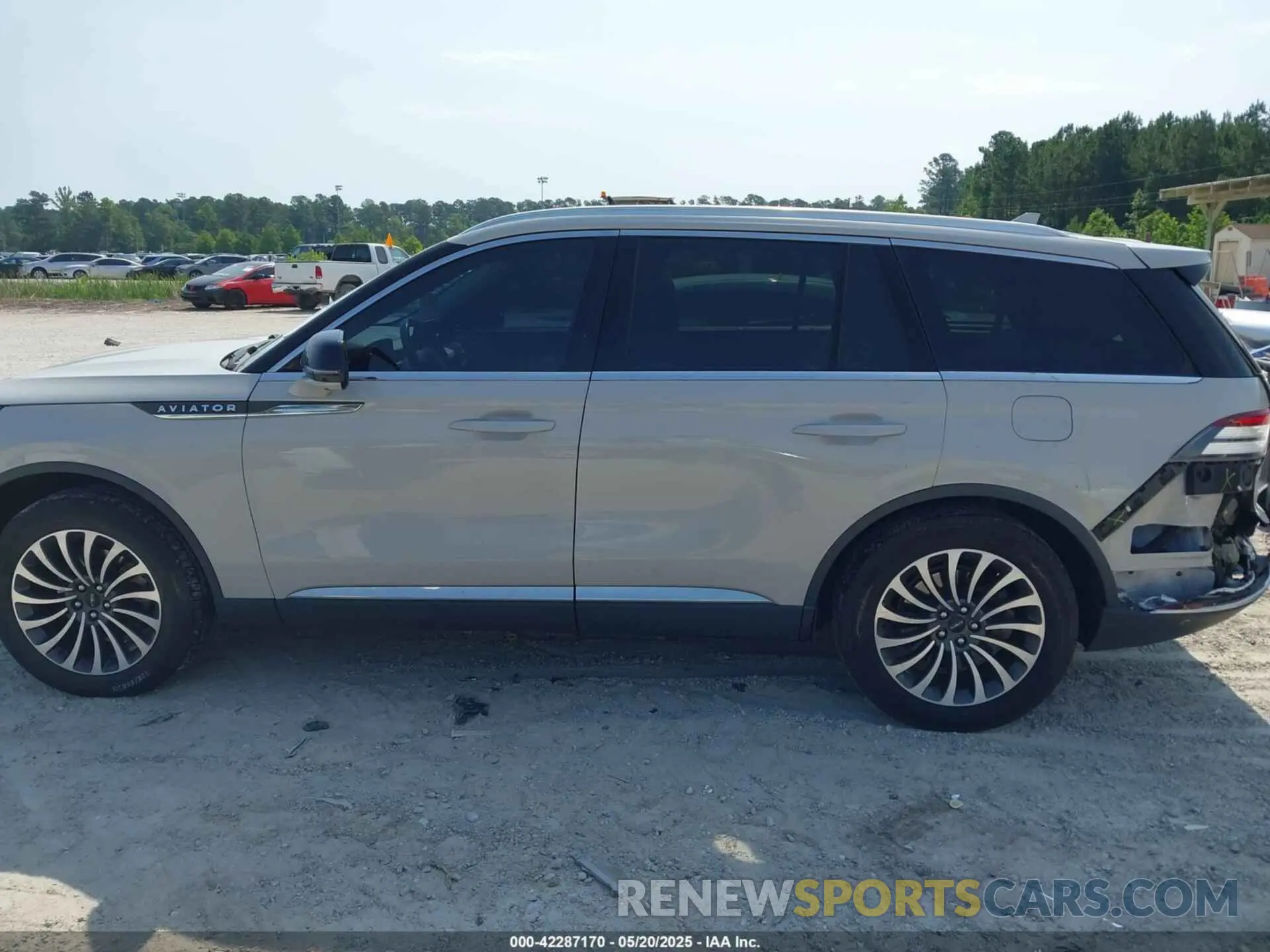 14 Photograph of a damaged car 5LM5J7XC9LGL14438 LINCOLN AVIATOR 2020