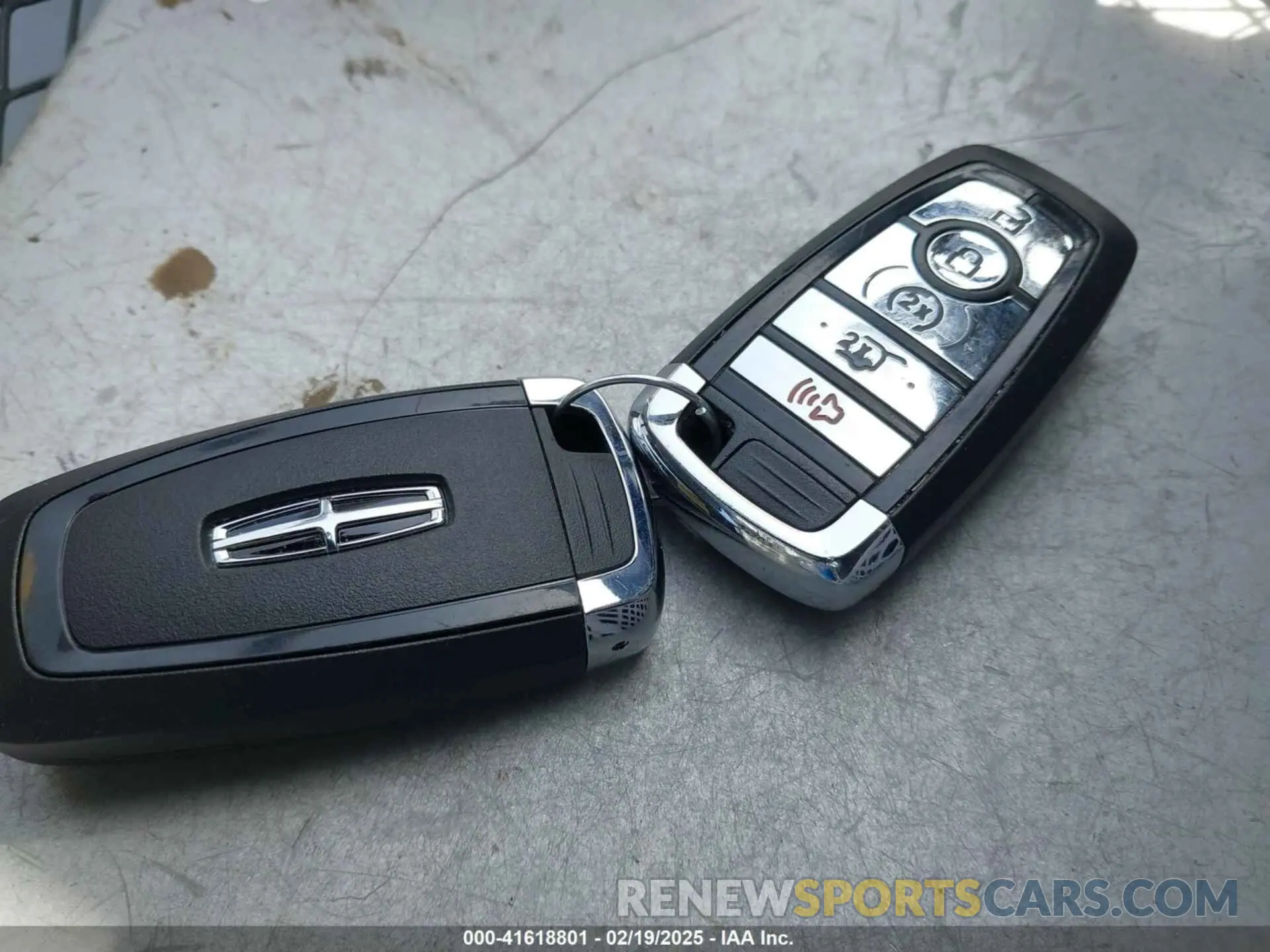 11 Фотография поврежденного автомобиля 5LMYJ8XY9LGL19170 LINCOLN AVIATOR 2020