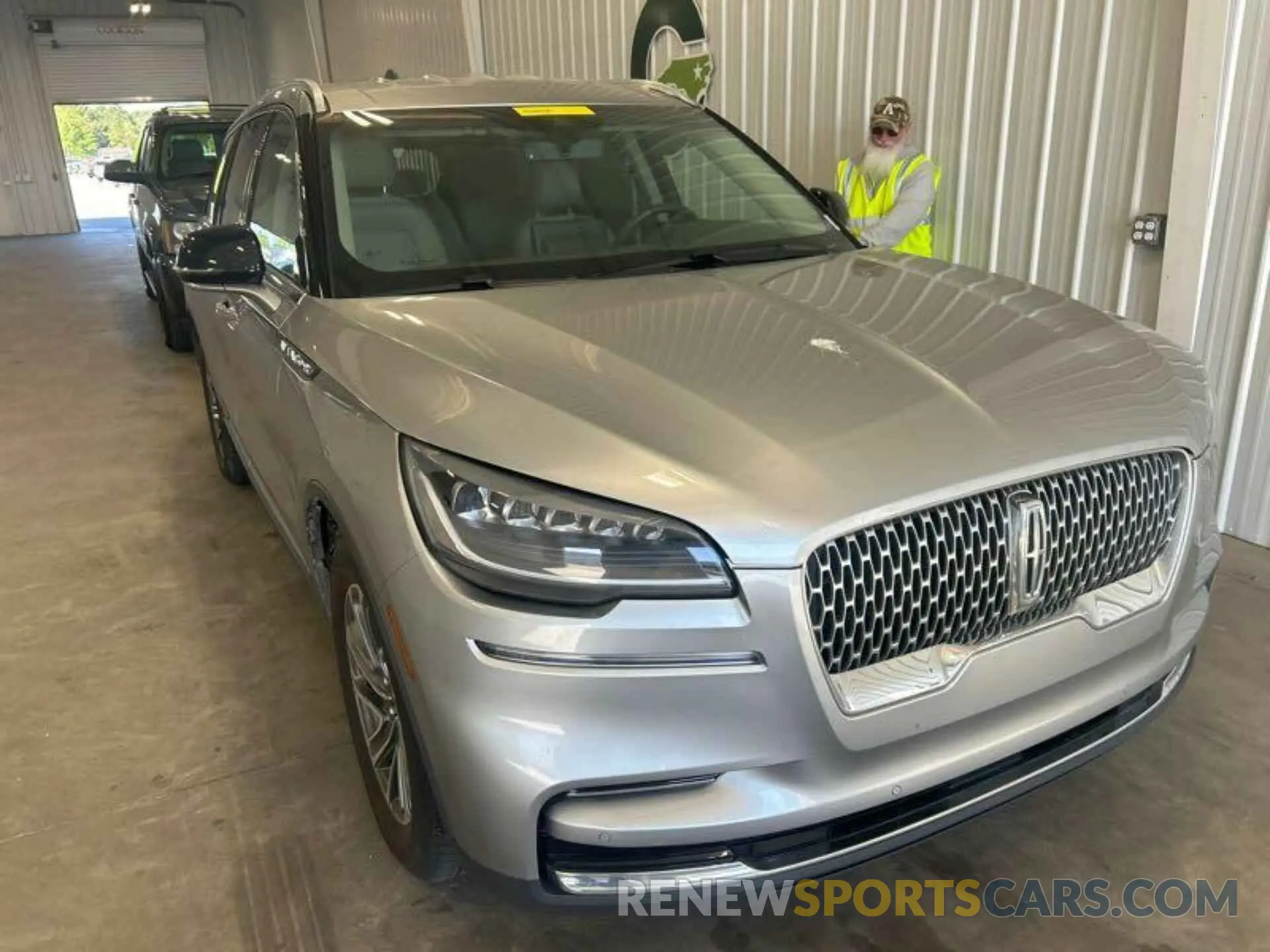 3 Photograph of a damaged car 5LM5J6WCXMGL08046 LINCOLN AVIATOR 2021