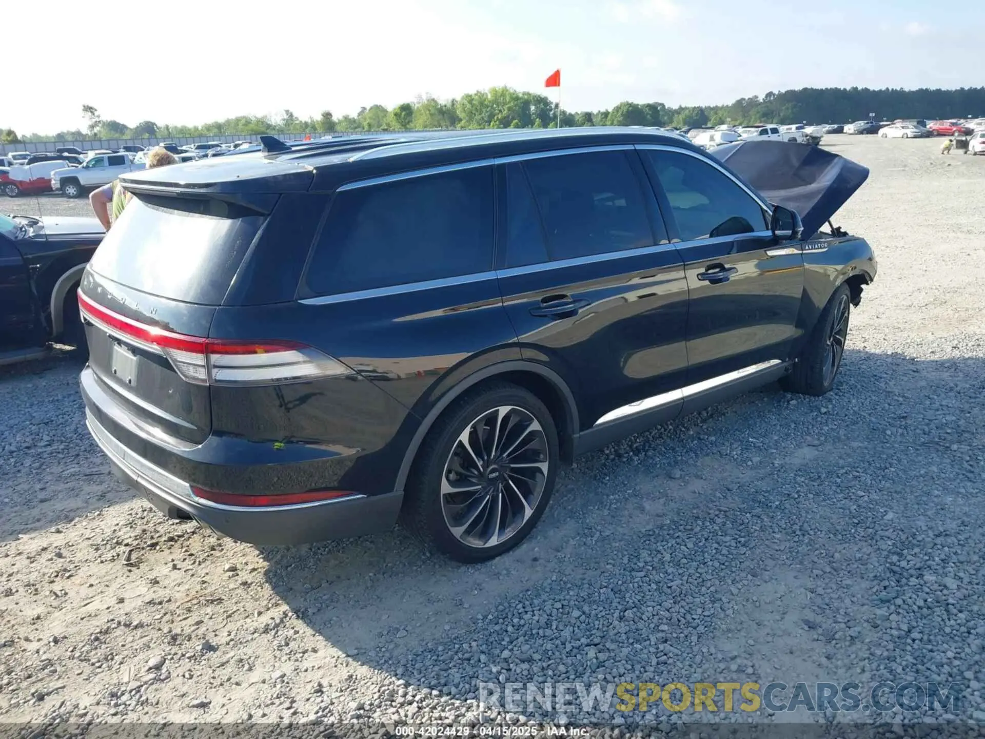 4 Фотография поврежденного автомобиля 5LM5J7WC6MGL08244 LINCOLN AVIATOR 2021