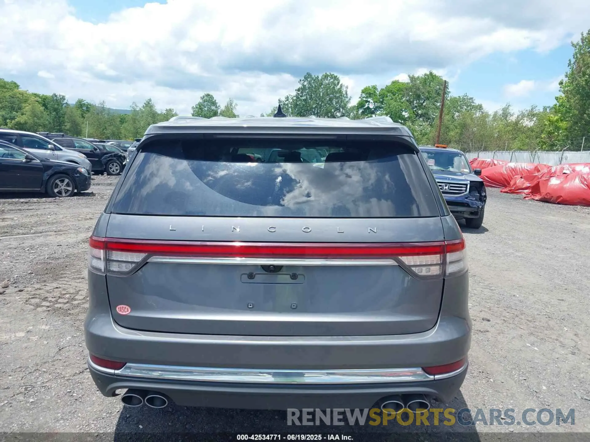 16 Photograph of a damaged car 5LM5J7XC3MGL06451 LINCOLN AVIATOR 2021