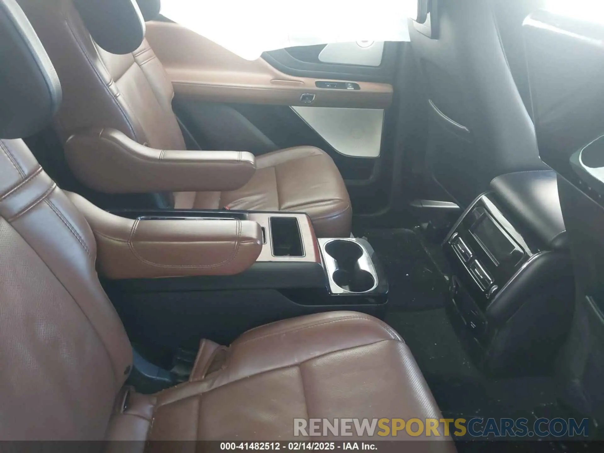 8 Фотография поврежденного автомобиля 5LM5J7XC3MGL08085 LINCOLN AVIATOR 2021