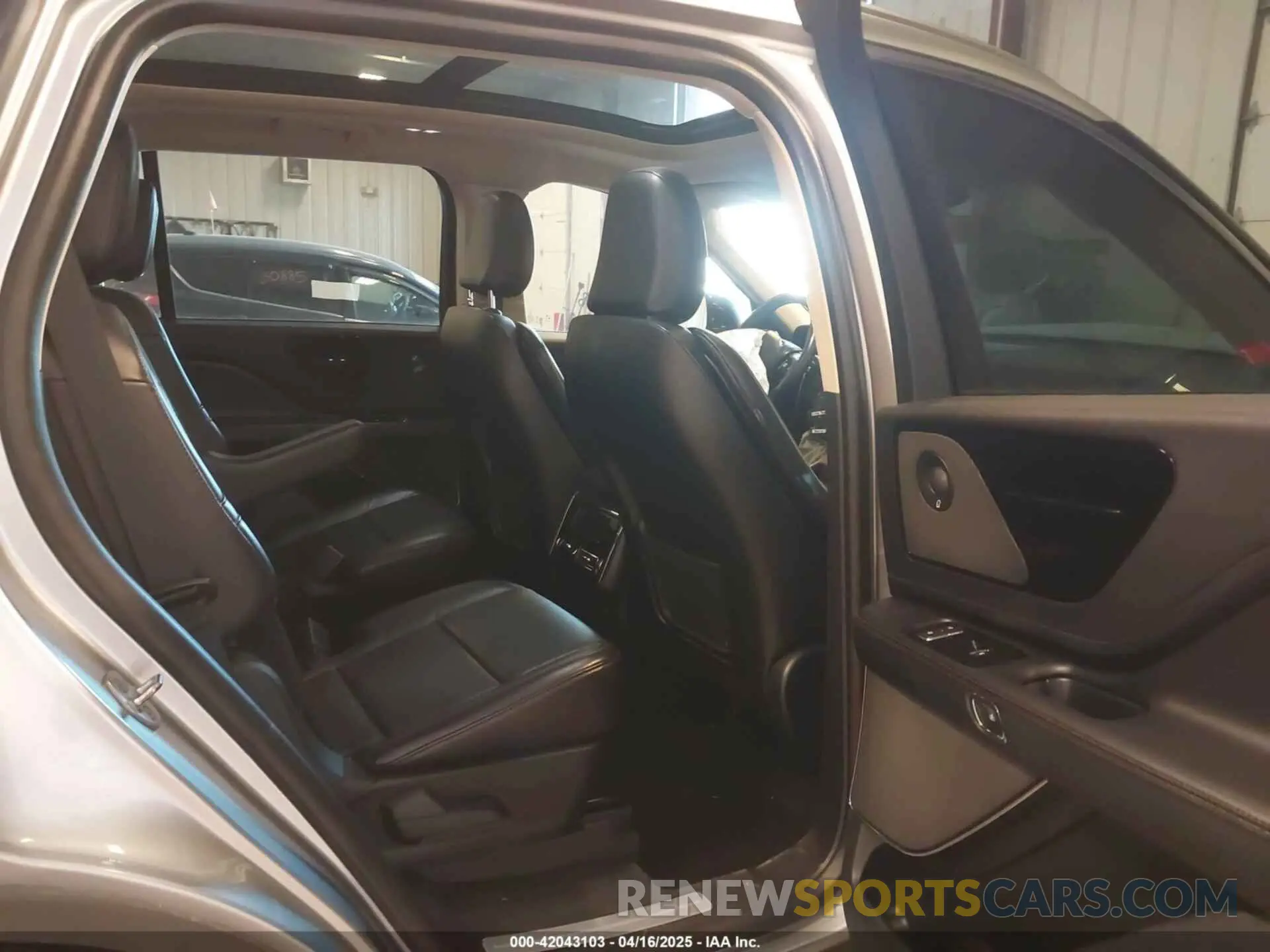 8 Фотография поврежденного автомобиля 5LM5J7XC4MGL07348 LINCOLN AVIATOR 2021