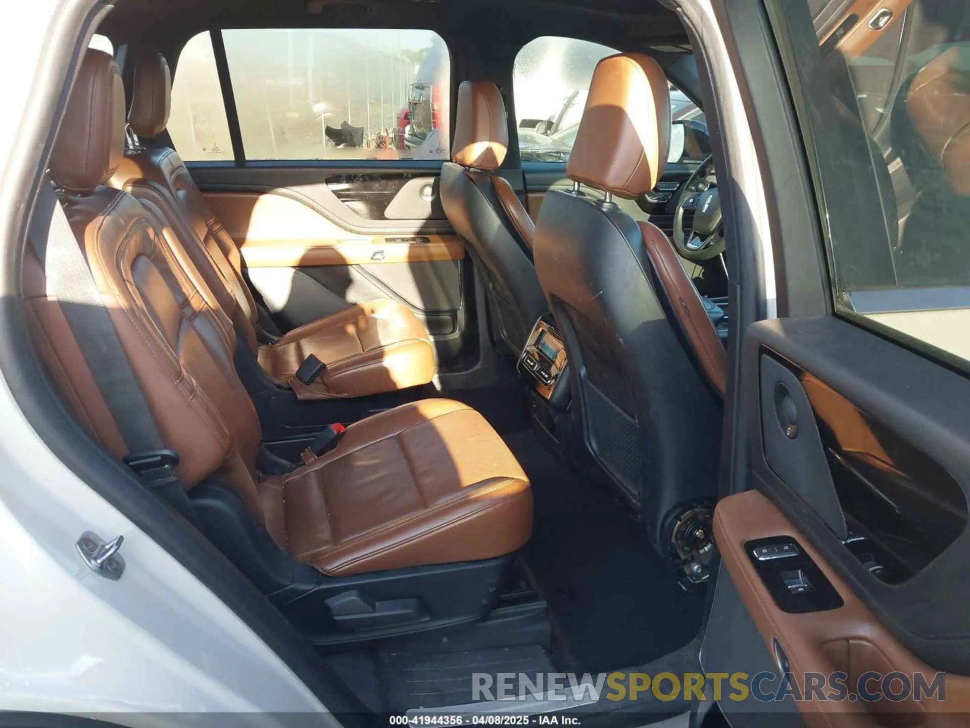 8 Фотография поврежденного автомобиля 5LM5J7XC5MGL02577 LINCOLN AVIATOR 2021