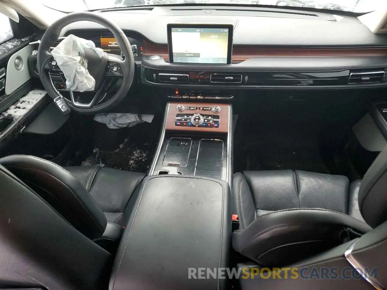8 Photograph of a damaged car 5LM5J7XC5MGL12588 LINCOLN AVIATOR 2021