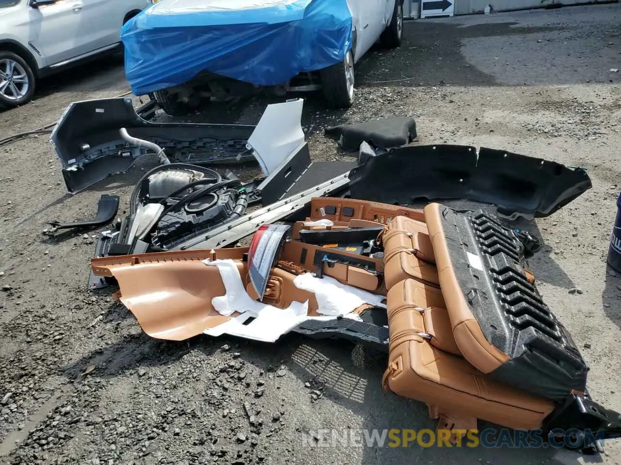 13 Photograph of a damaged car 5LM5J9XC8MGL15562 LINCOLN AVIATOR 2021
