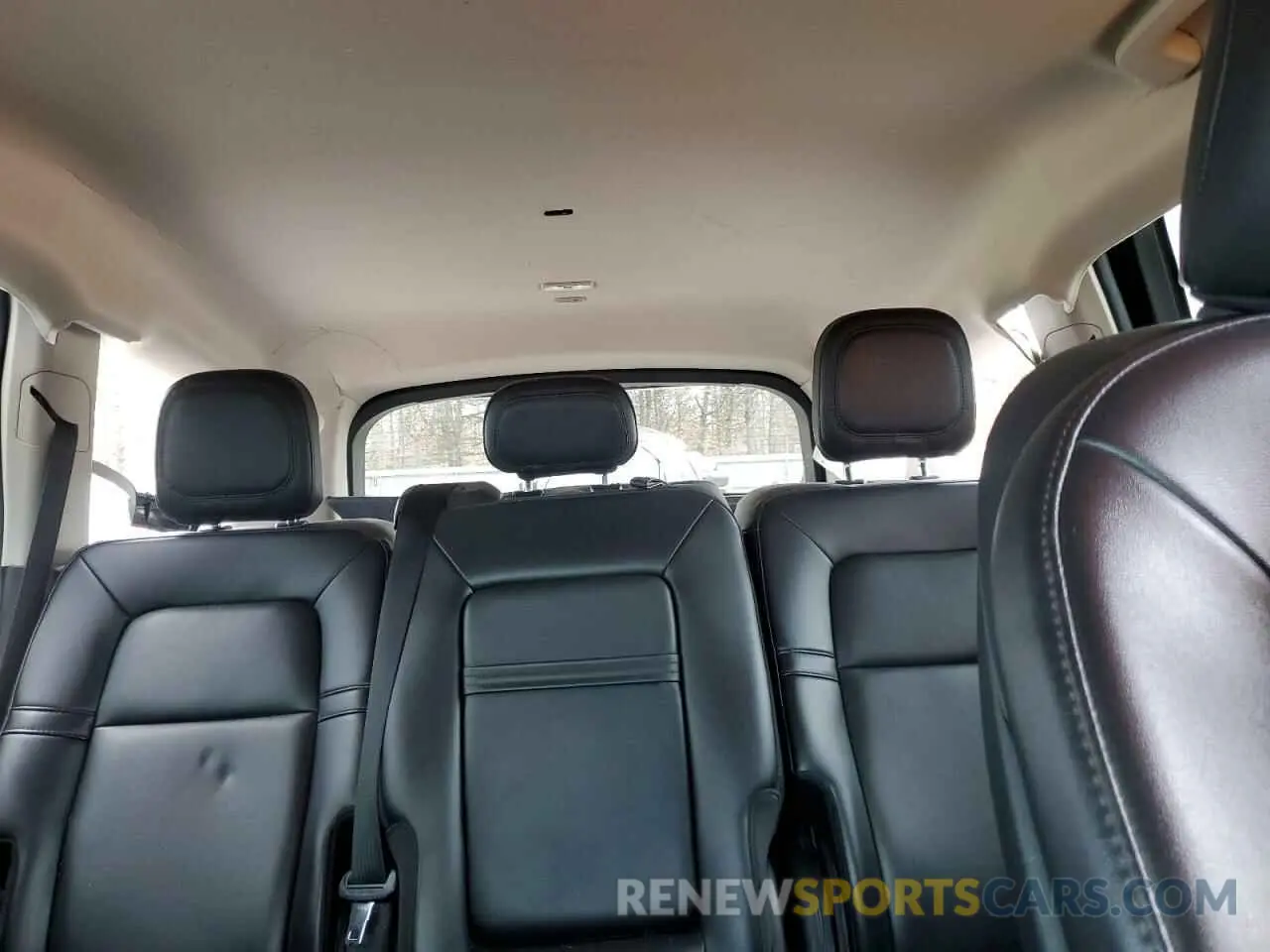 10 Photograph of a damaged car 5LM5J0XC4NGL09061 LINCOLN AVIATOR 2022