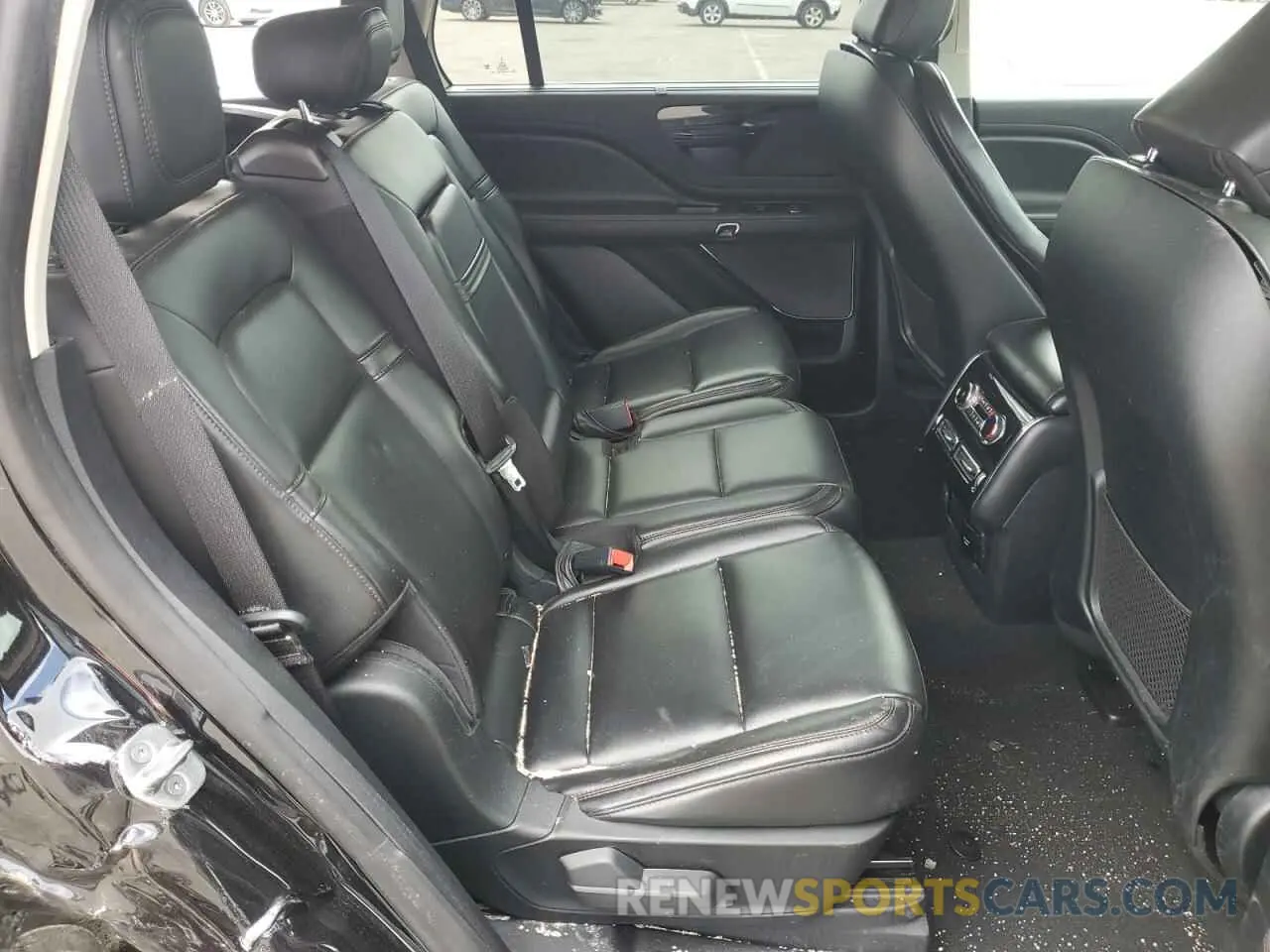 11 Photograph of a damaged car 5LM5J0XC4NGL09061 LINCOLN AVIATOR 2022