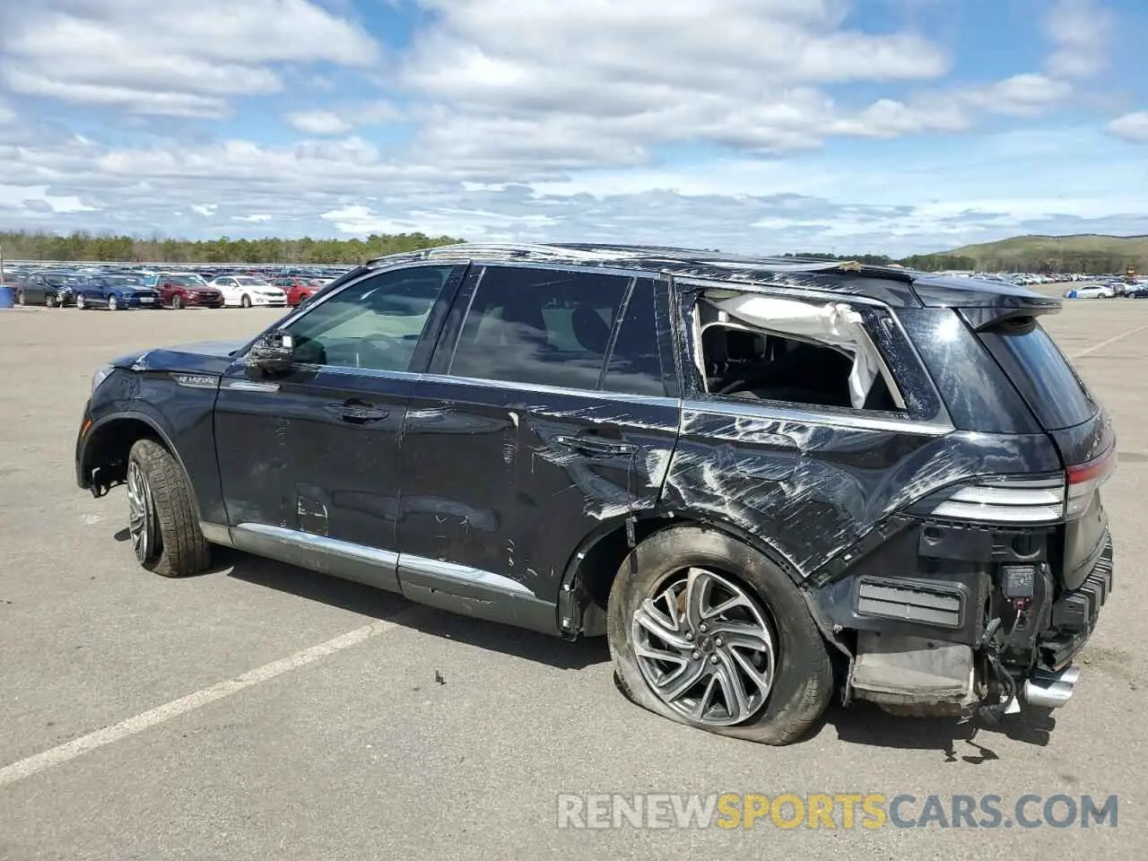 2 Photograph of a damaged car 5LM5J0XC4NGL09061 LINCOLN AVIATOR 2022