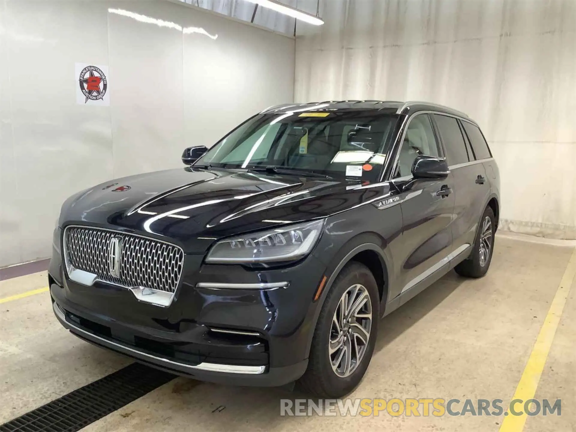 18 Фотография поврежденного автомобиля 5LM5J6WC9NGL01834 LINCOLN AVIATOR 2022