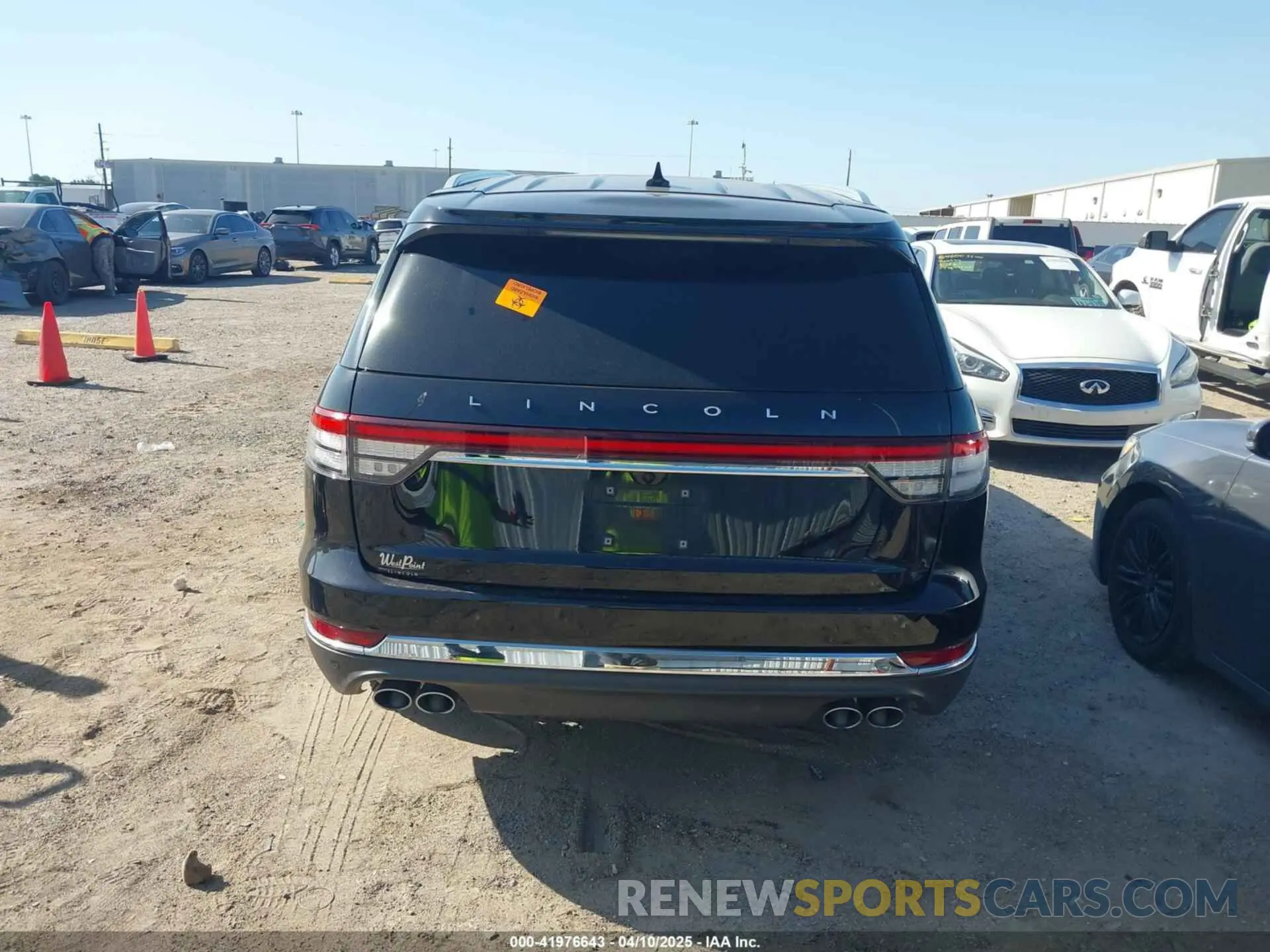 16 Photograph of a damaged car 5LM5J6XC7NGL22020 LINCOLN AVIATOR 2022