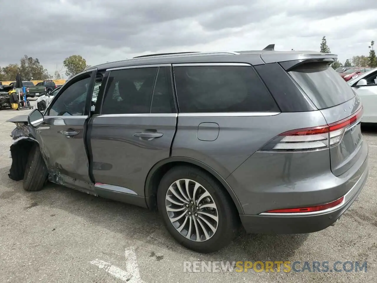 2 Photograph of a damaged car 5LM5J7WC2NGL20411 LINCOLN AVIATOR 2022